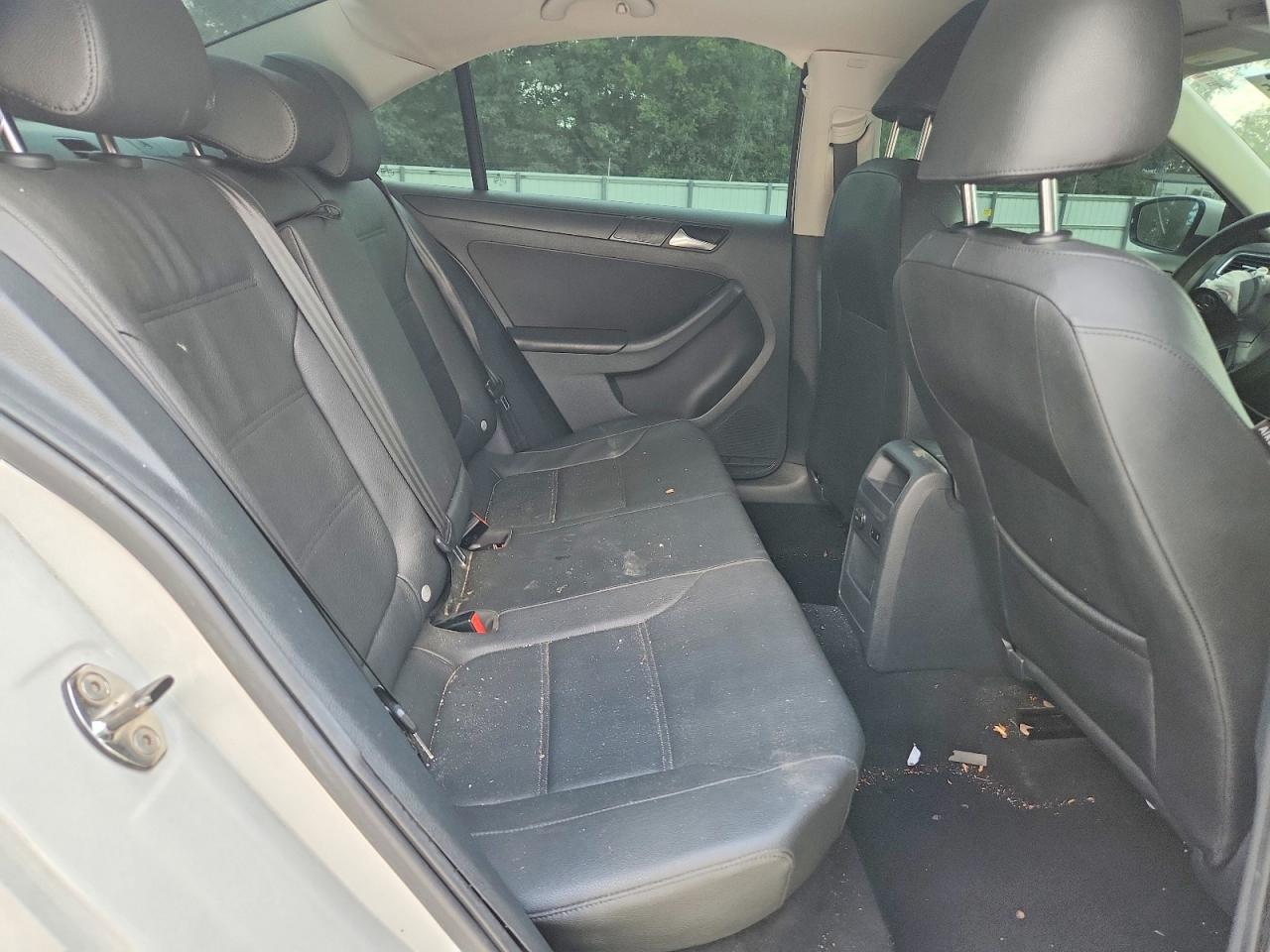 2012 Volkswagen Jetta Se White vin: 3VWDX7AJ2CM387971