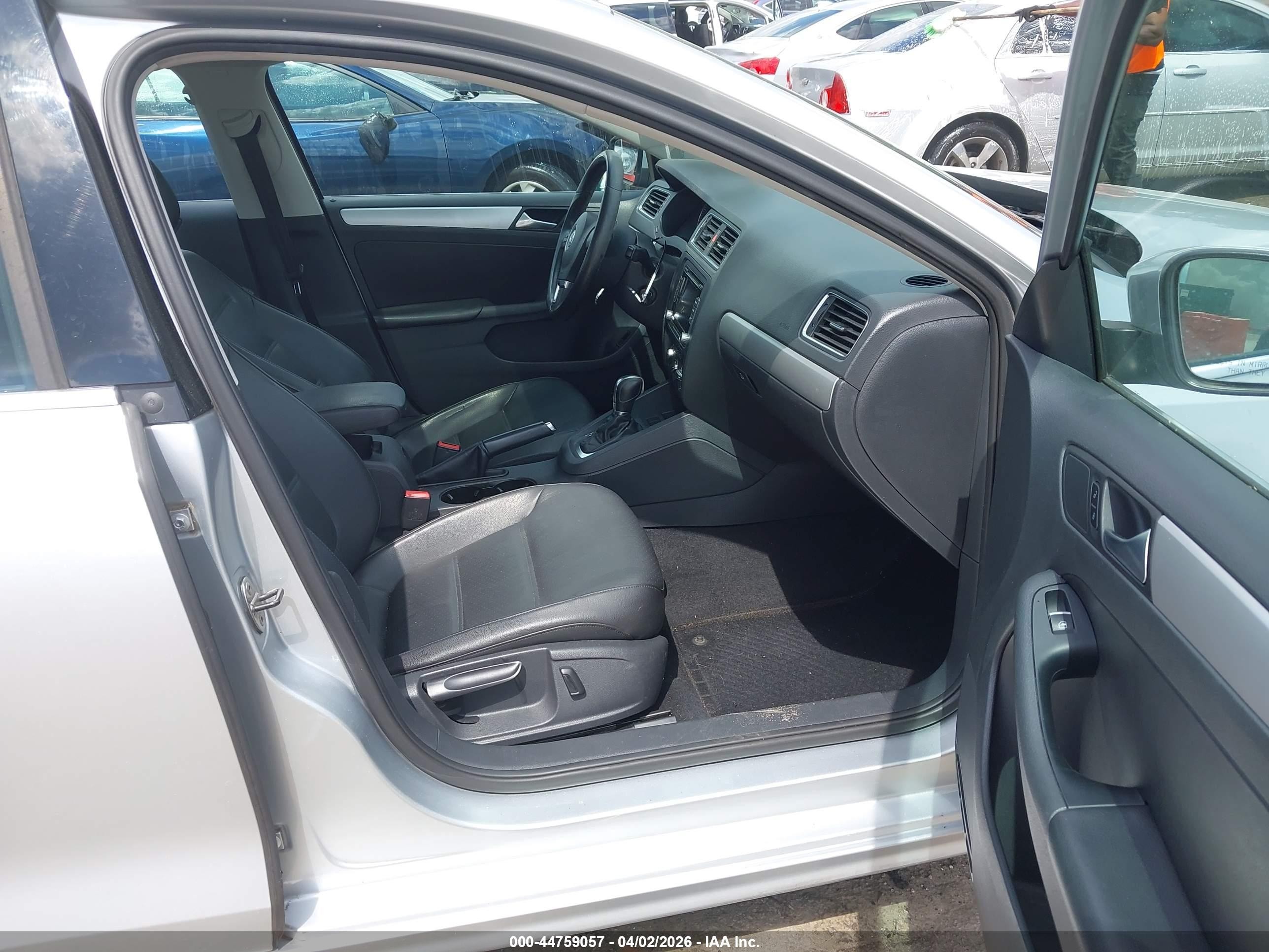2013 Volkswagen Jetta Se Серебряный vin: 3VWDX7AJ2DM257397
