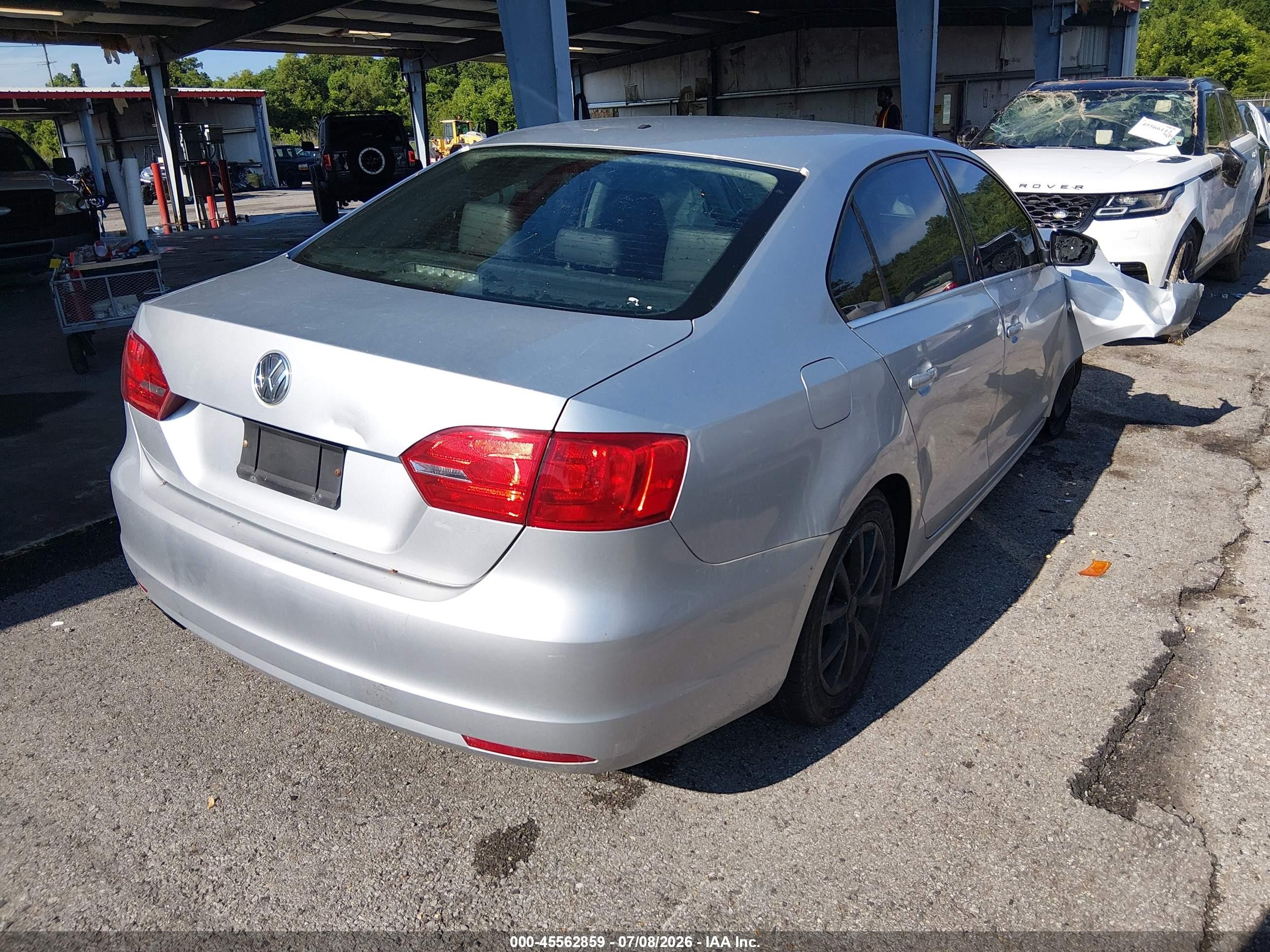 2013 Volkswagen Jetta 2.5l Se Silver vin: 3VWDX7AJ2DM285295