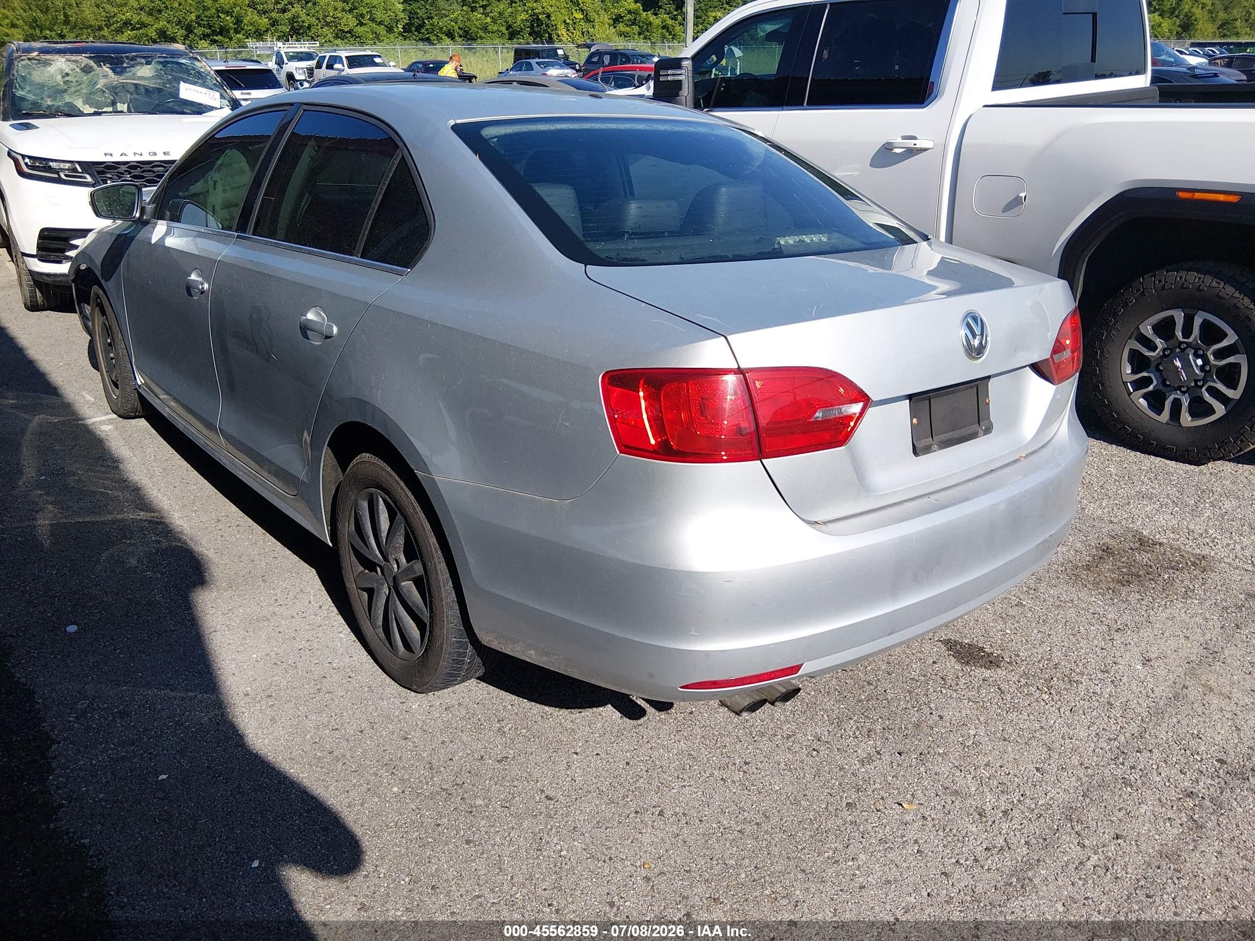 2013 Volkswagen Jetta 2.5l Se Silver vin: 3VWDX7AJ2DM285295