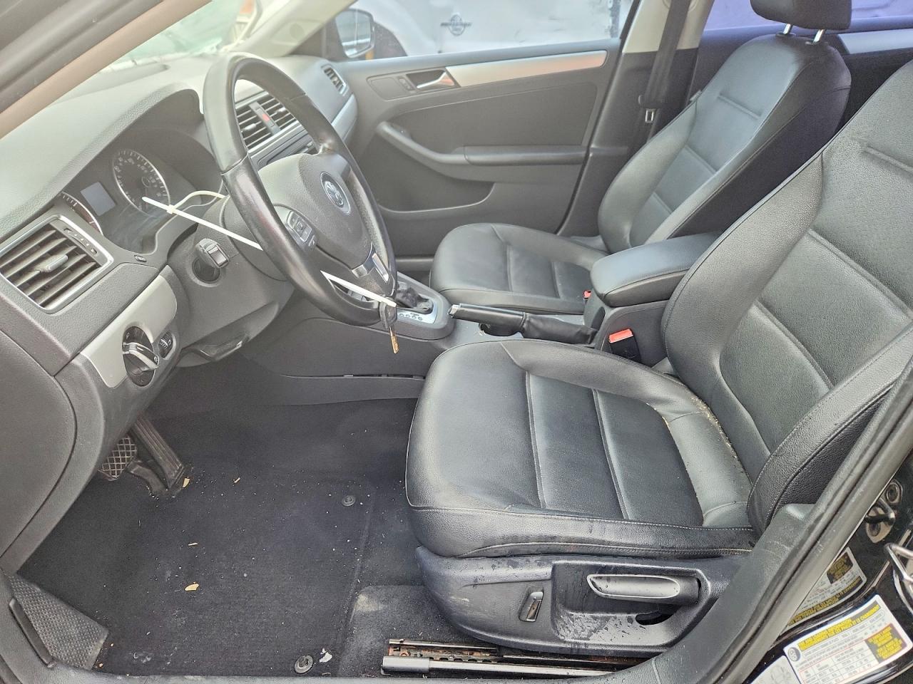 2013 Volkswagen Jetta Se Black vin: 3VWDX7AJ2DM350467