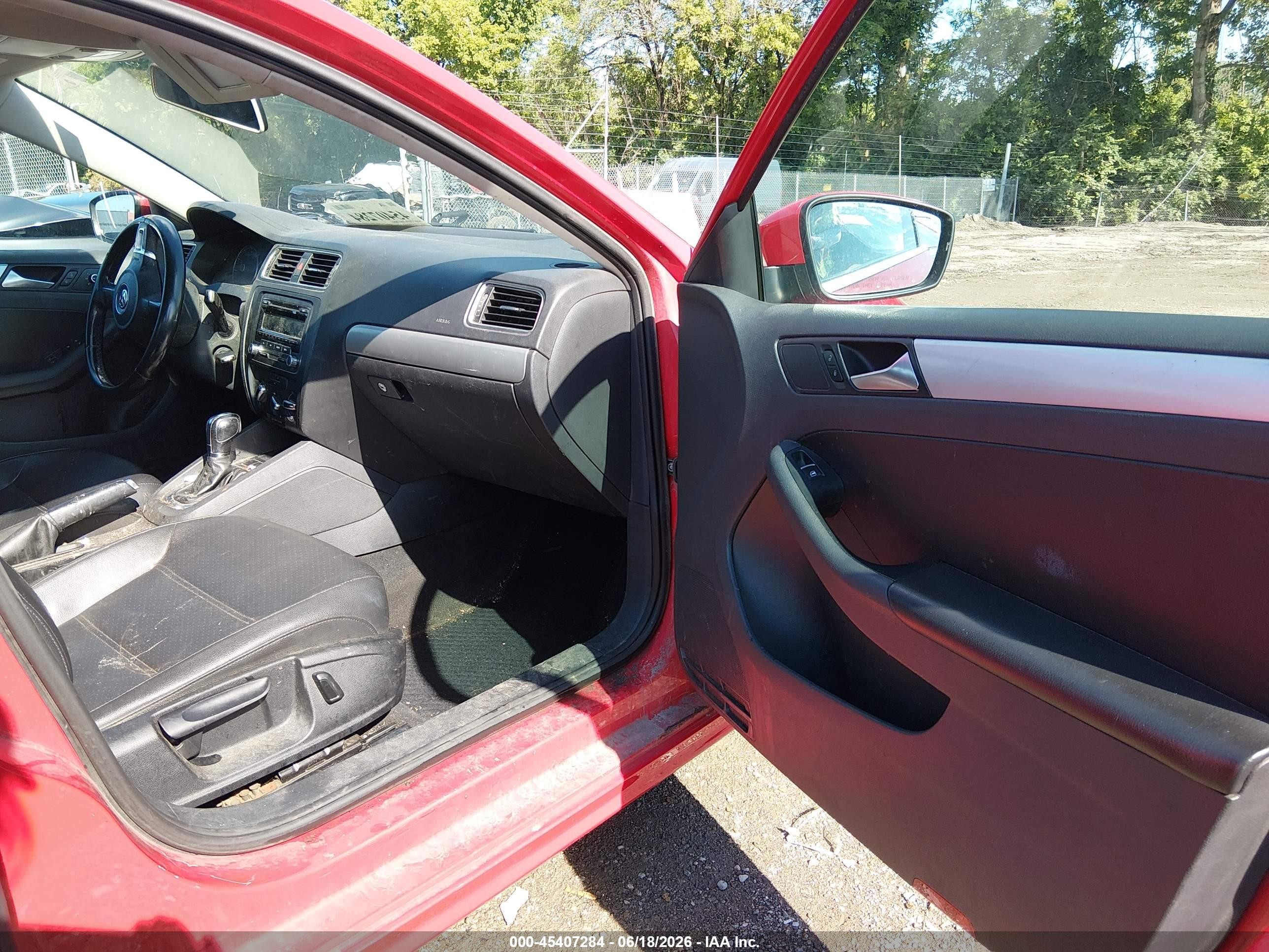 2013 Volkswagen Jetta 2.5l Se Red vin: 3VWDX7AJ2DM369181