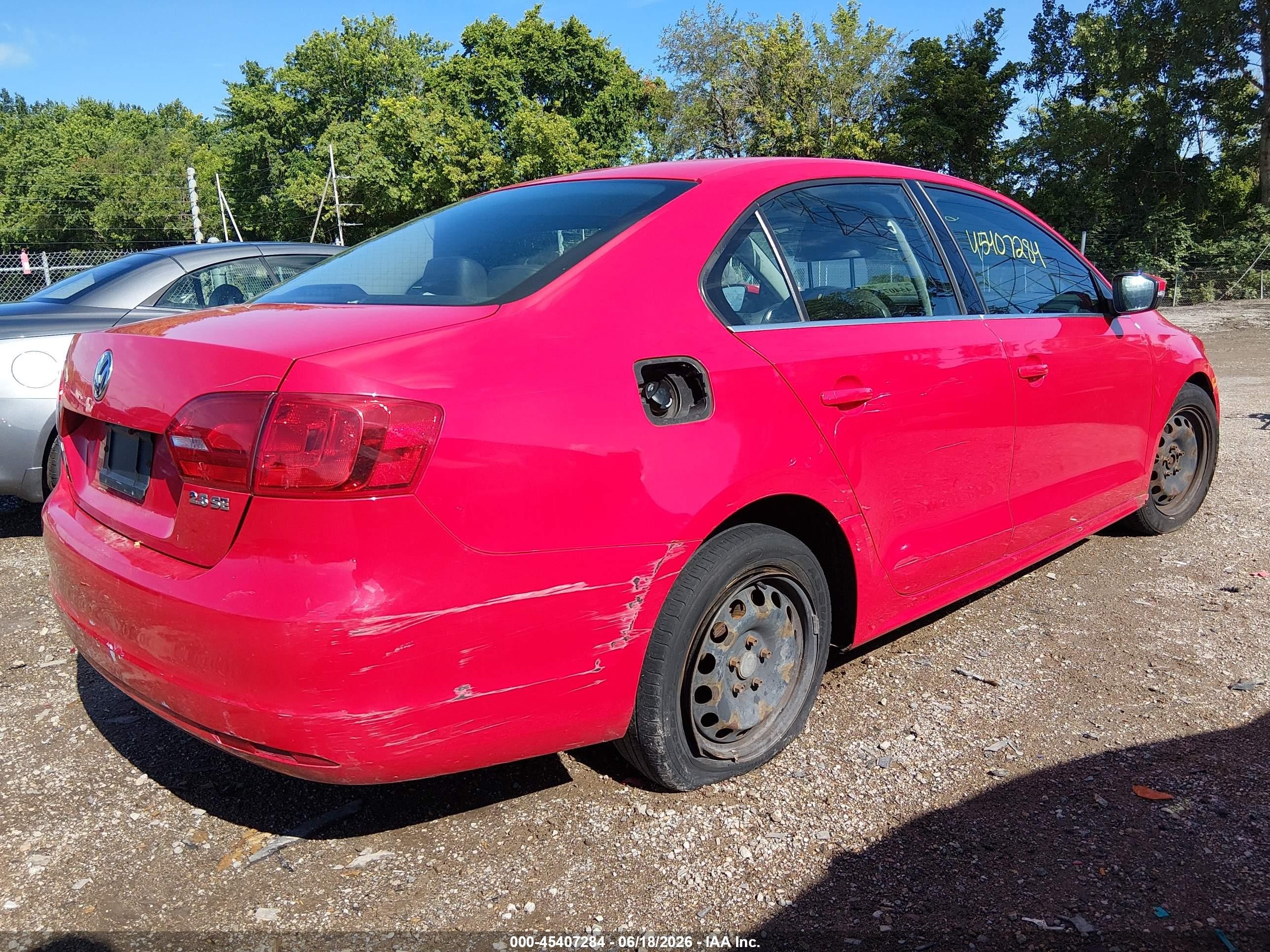2013 Volkswagen Jetta 2.5l Se Red vin: 3VWDX7AJ2DM369181