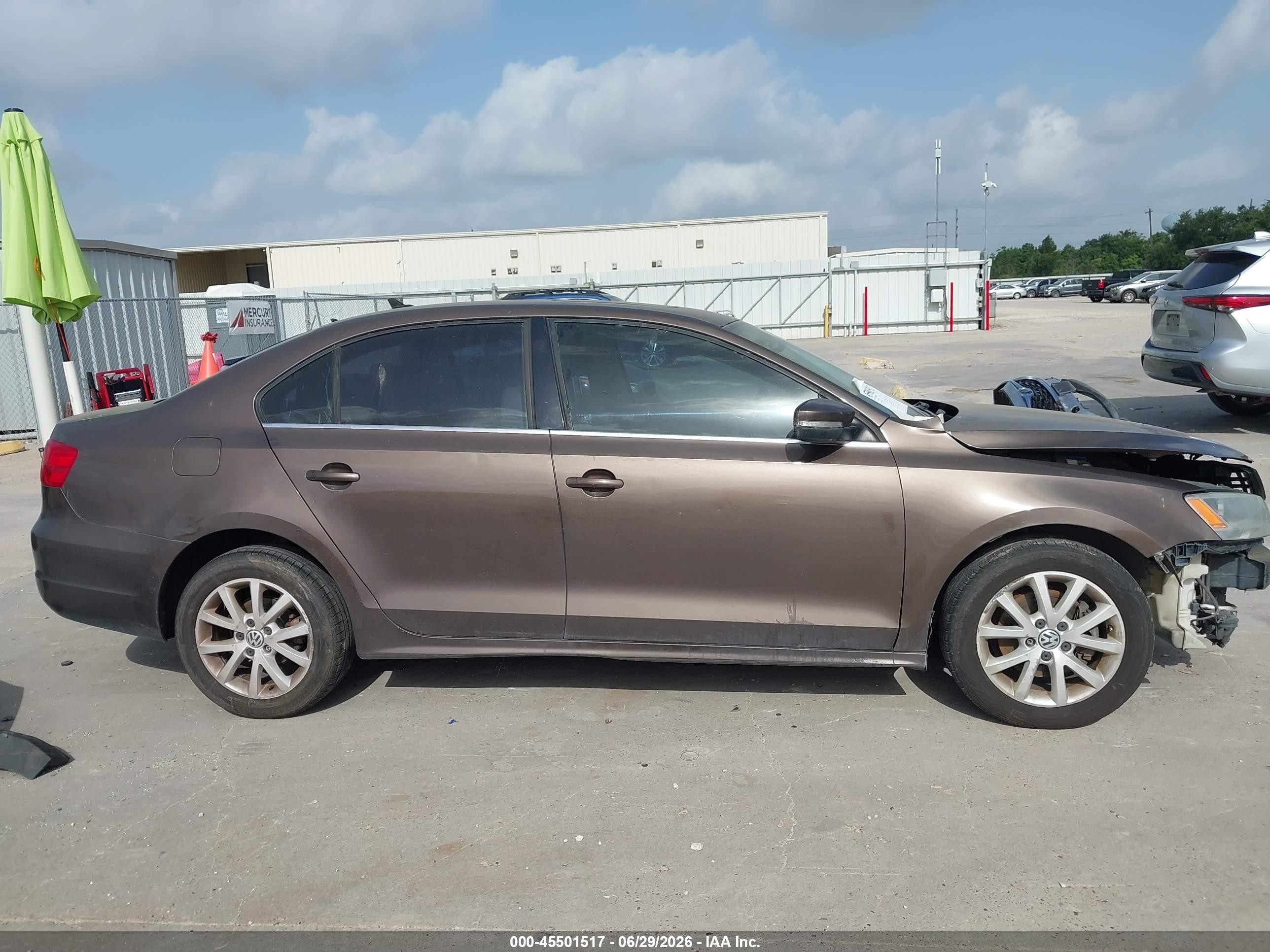 2013 Volkswagen Jetta 2.5l Se Brown vin: 3VWDX7AJ2DM445482