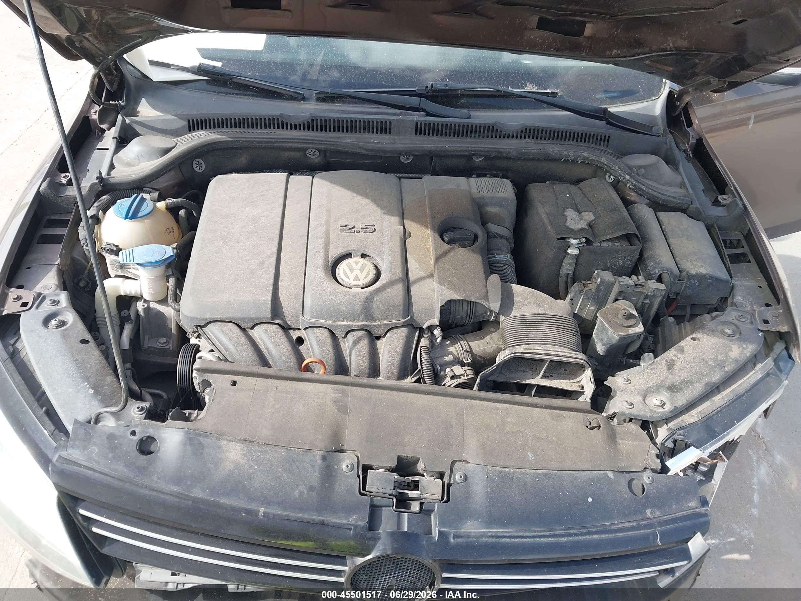 2013 Volkswagen Jetta 2.5l Se Brown vin: 3VWDX7AJ2DM445482