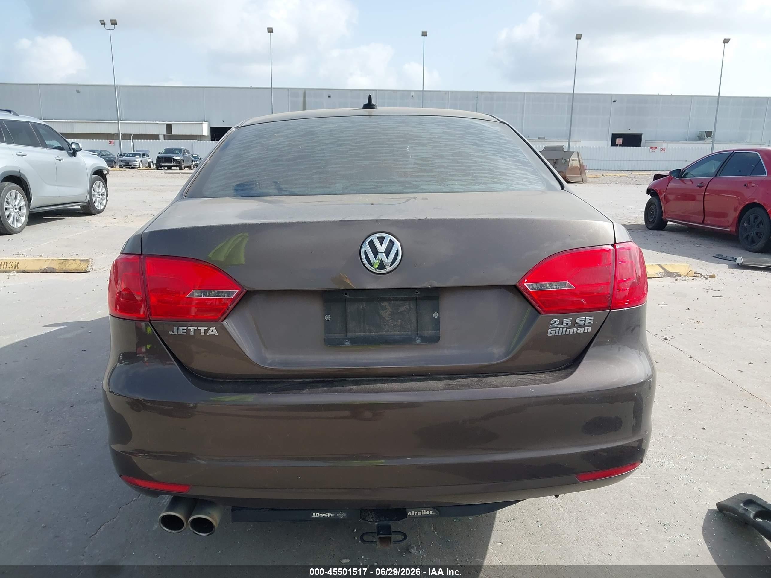 2013 Volkswagen Jetta 2.5l Se Brown vin: 3VWDX7AJ2DM445482