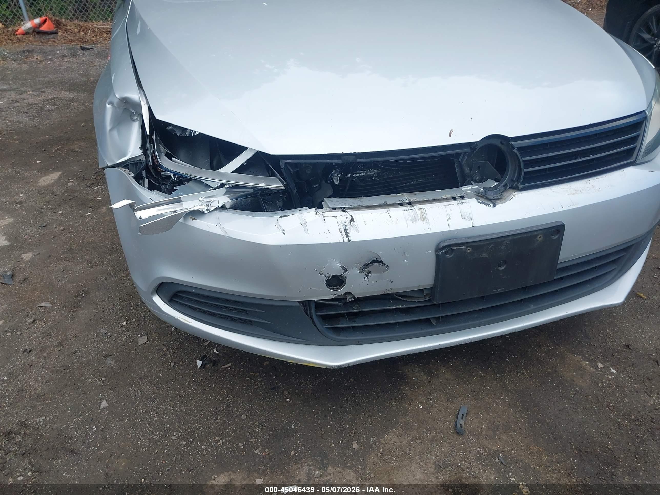 2011 Volkswagen Jetta 2.5l Se Silver vin: 3VWDX7AJ3BM326532