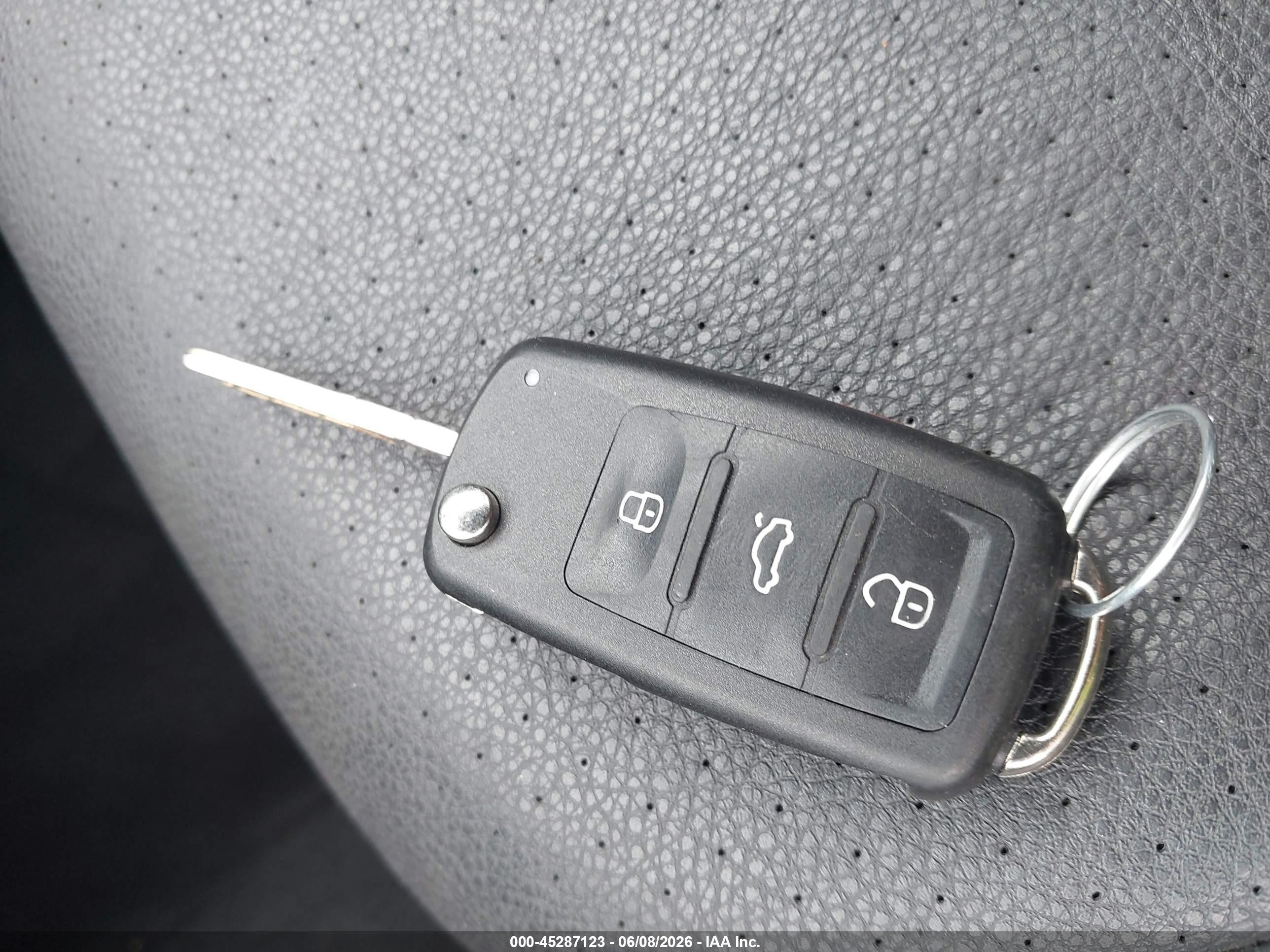 2011 Volkswagen Jetta 2.5l Se Черный vin: 3VWDX7AJ3BM336008