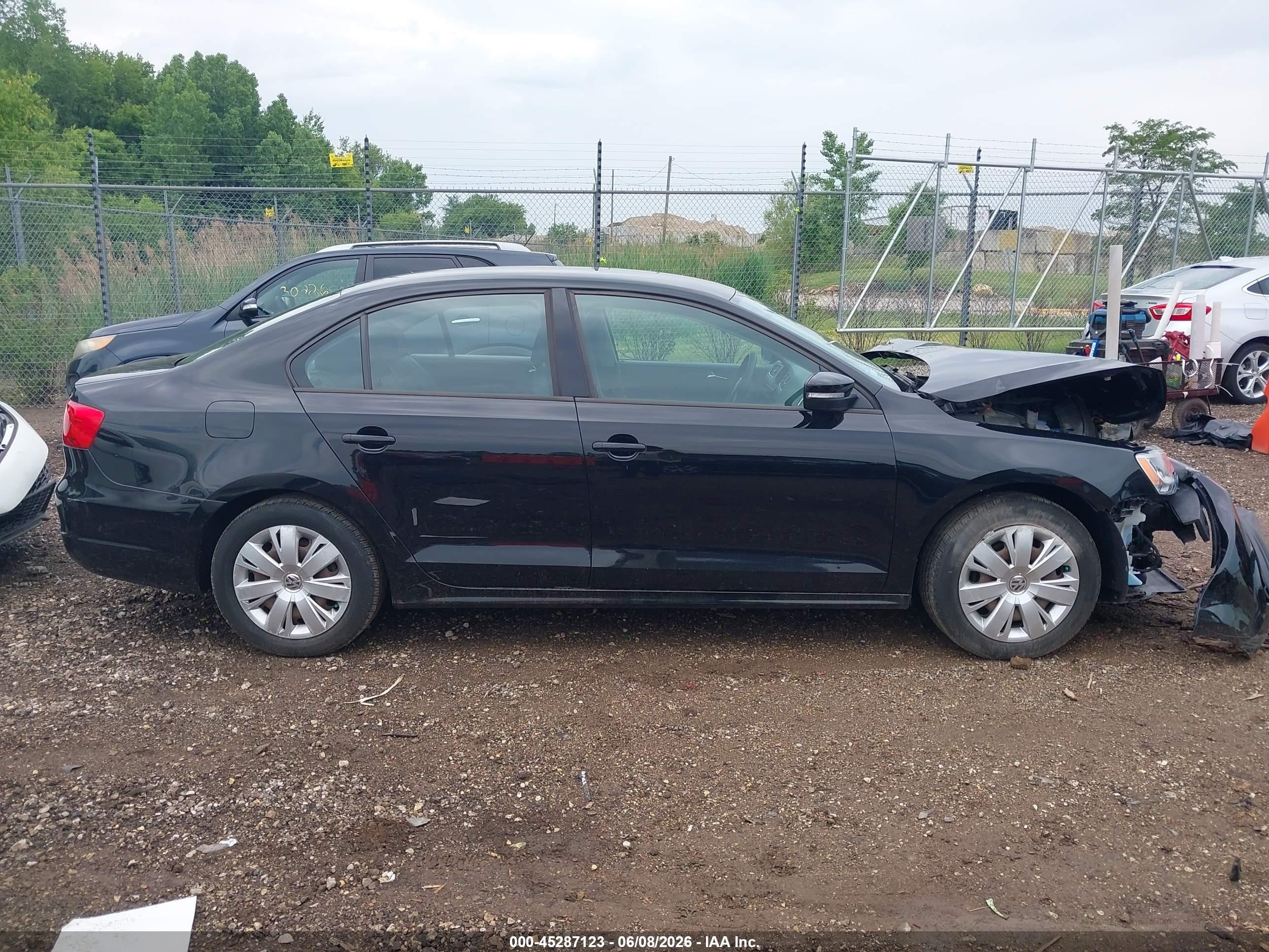2011 Volkswagen Jetta 2.5l Se Черный vin: 3VWDX7AJ3BM336008