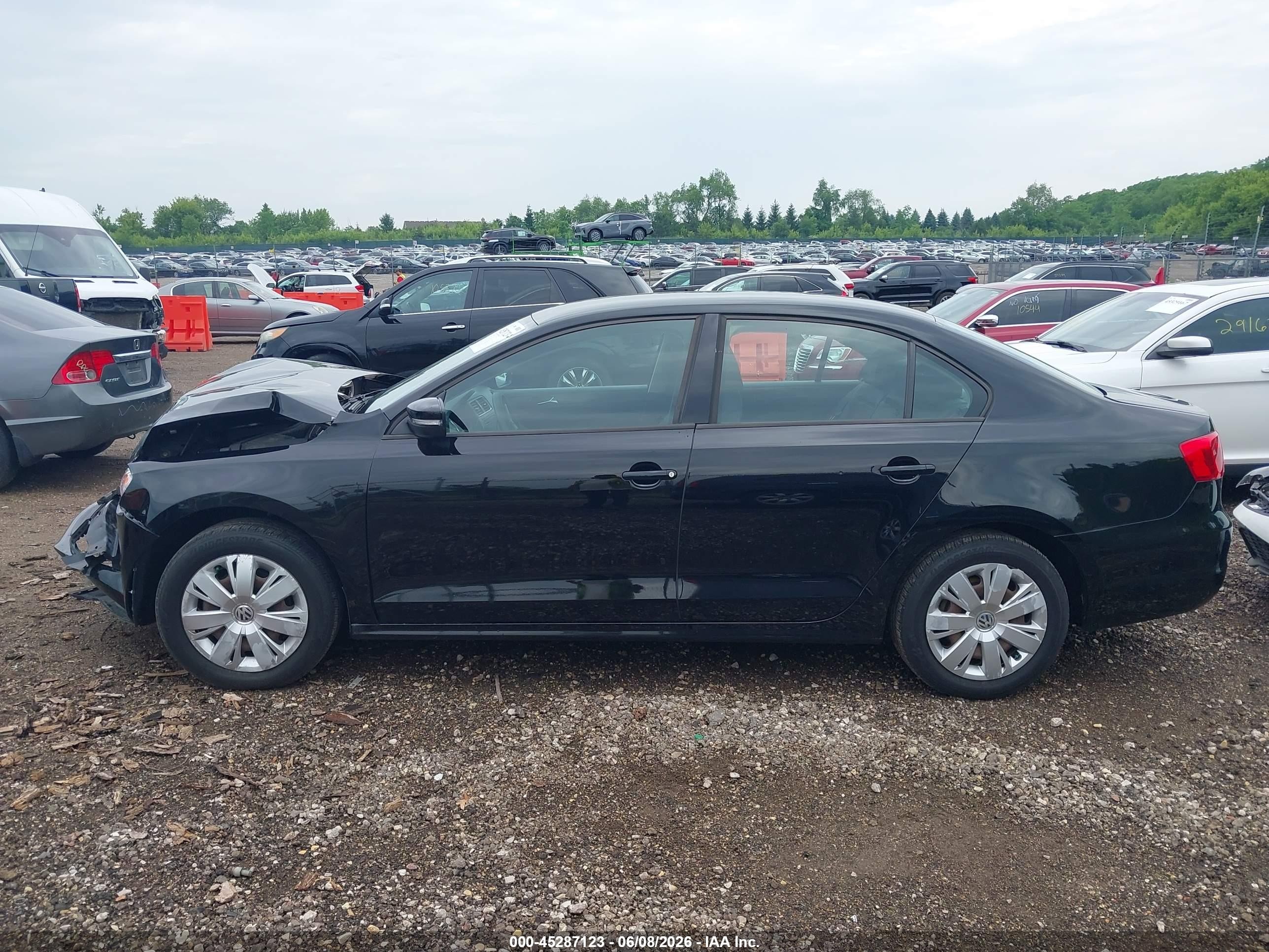 2011 Volkswagen Jetta 2.5l Se Черный vin: 3VWDX7AJ3BM336008