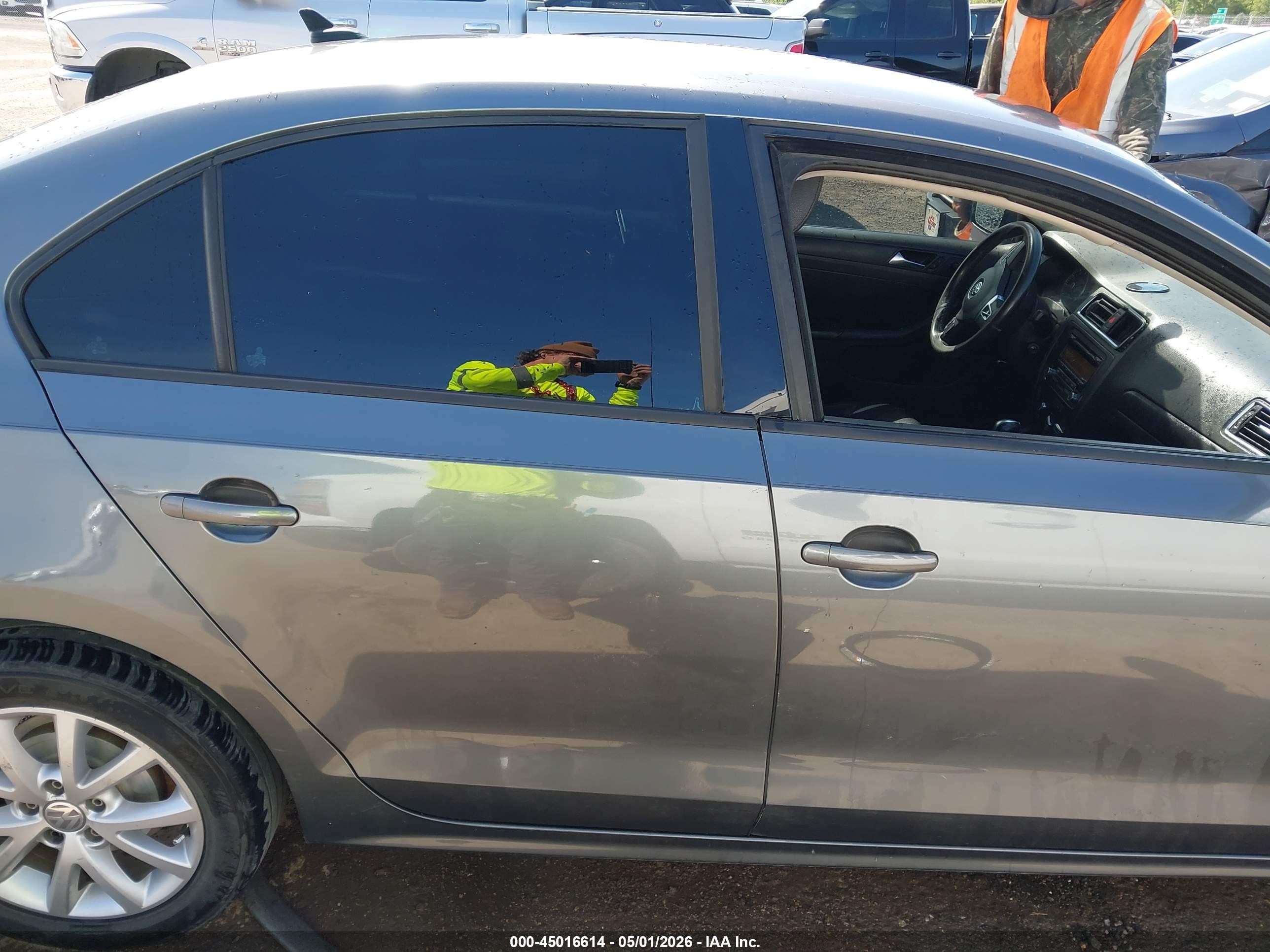 2012 Volkswagen Jetta 2.5l Se Gray vin: 3VWDX7AJ3CM300885