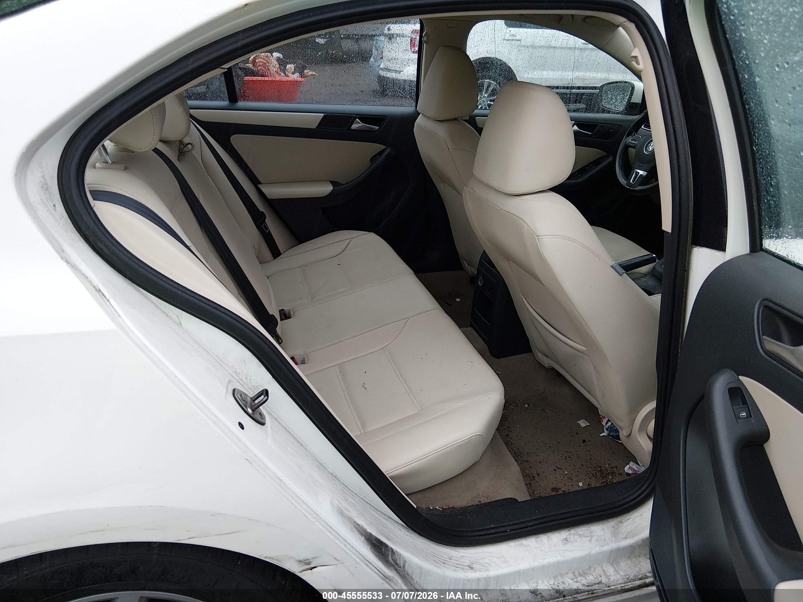 2012 Volkswagen Jetta 2.5l Se Белый vin: 3VWDX7AJ3CM341517