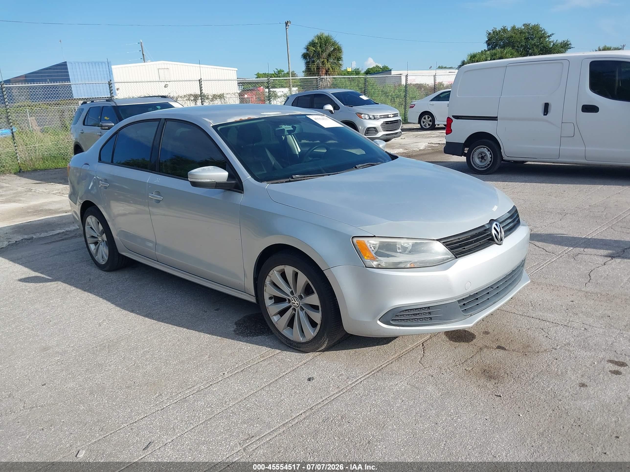 3VWDX7AJ3CM351643