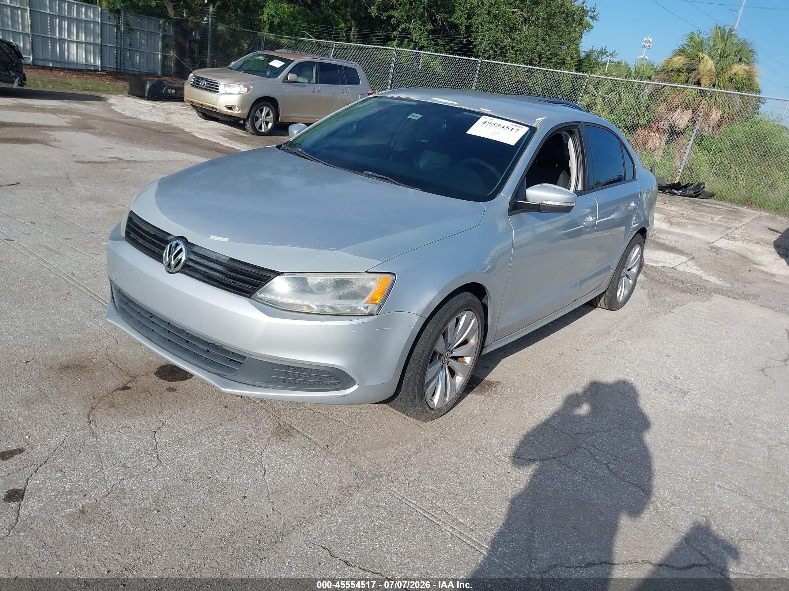 2012 Volkswagen Jetta 2.5l Se Silver vin: 3VWDX7AJ3CM351643