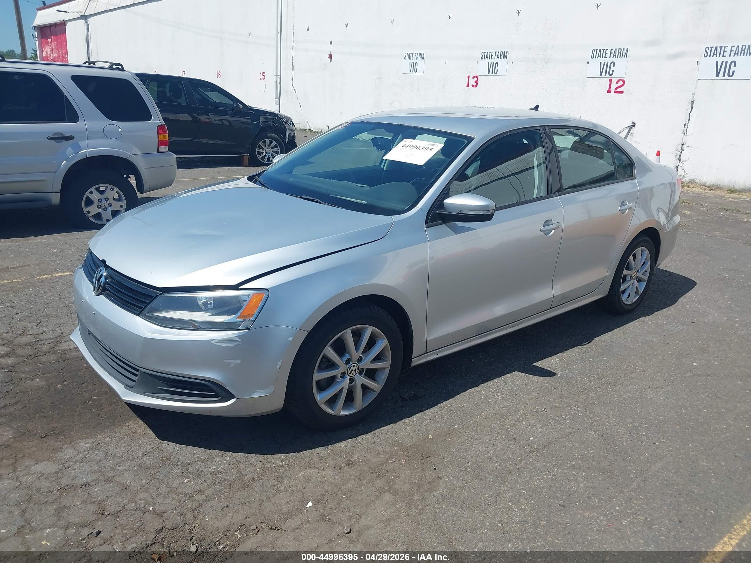 2012 Volkswagen Jetta 2.5l Se Silver vin: 3VWDX7AJ3CM417186