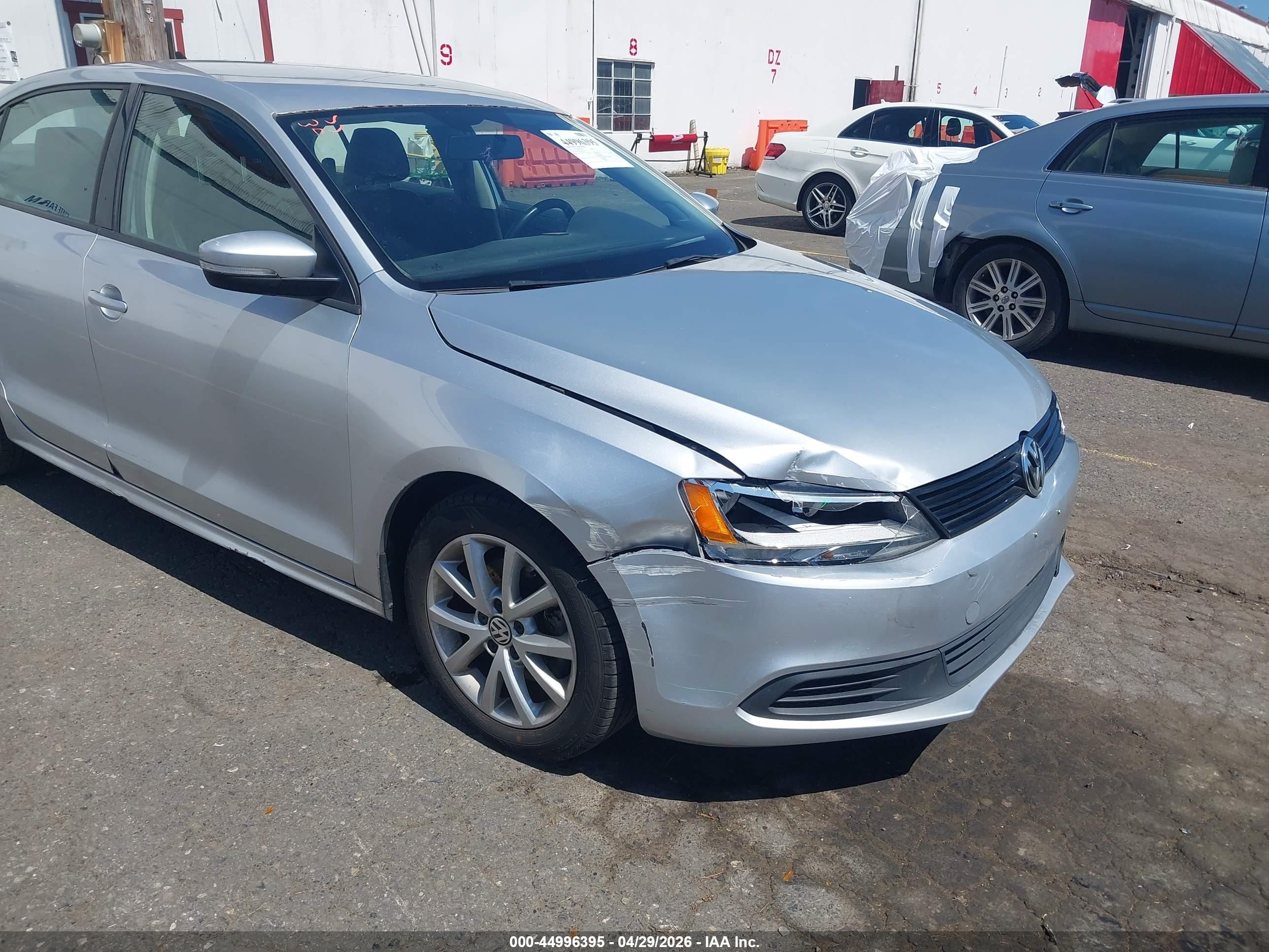 2012 Volkswagen Jetta 2.5l Se Silver vin: 3VWDX7AJ3CM417186