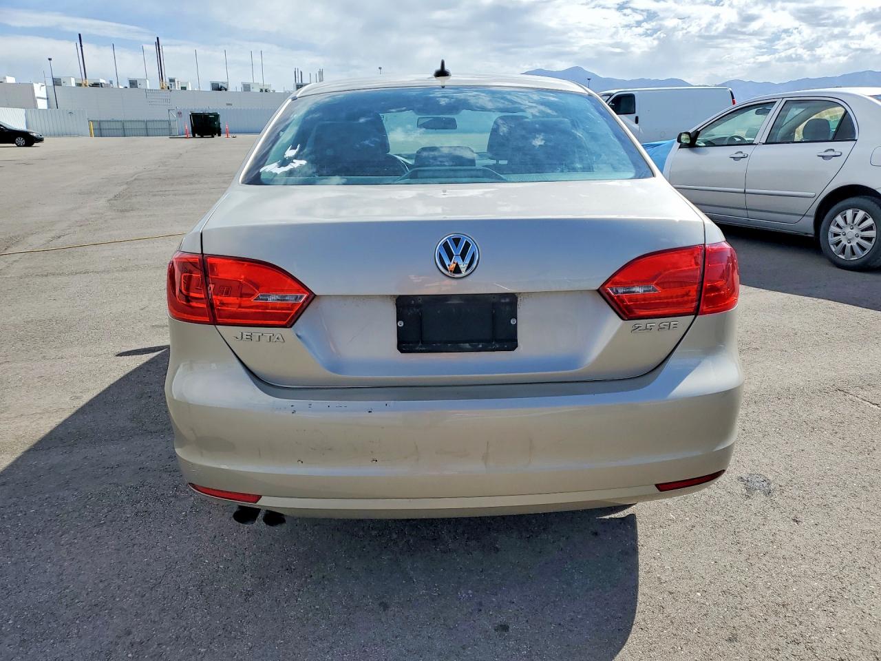 2013 Volkswagen Jetta Se Gold vin: 3VWDX7AJ3DM243010