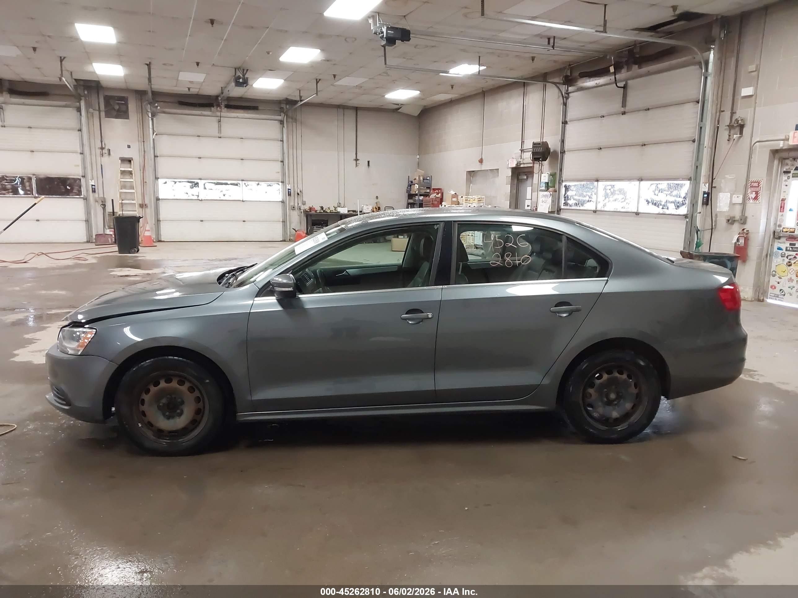 2013 Volkswagen Jetta 2.5l Se Gray vin: 3VWDX7AJ3DM256159
