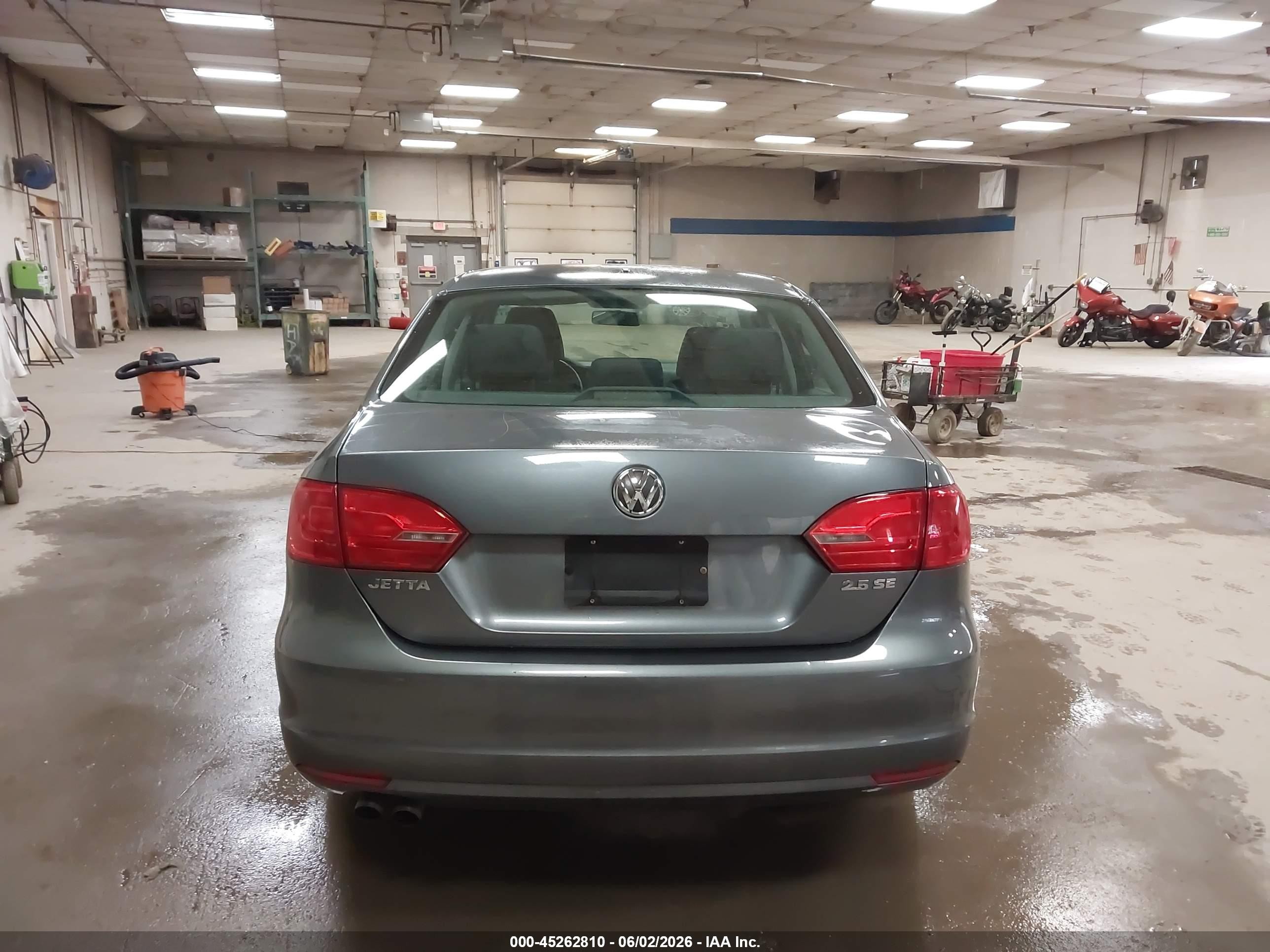 2013 Volkswagen Jetta 2.5l Se Gray vin: 3VWDX7AJ3DM256159
