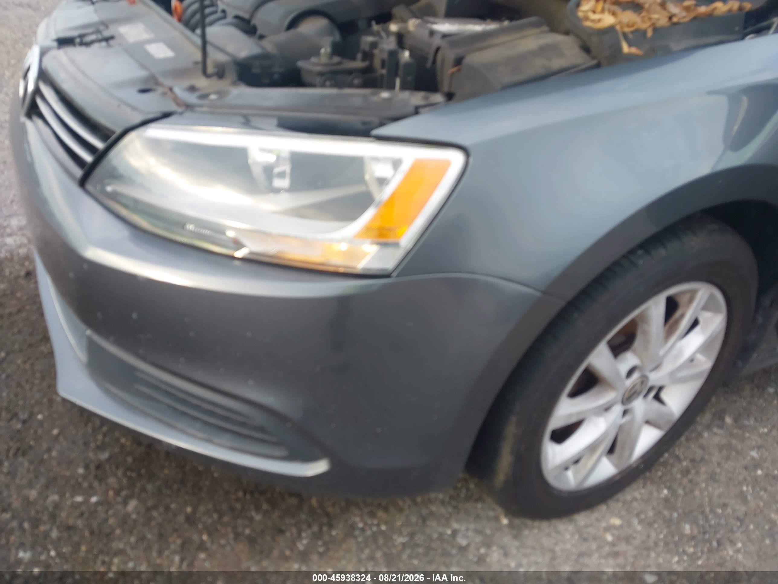 2013 Volkswagen Jetta 2.5l Se Gray vin: 3VWDX7AJ3DM285726