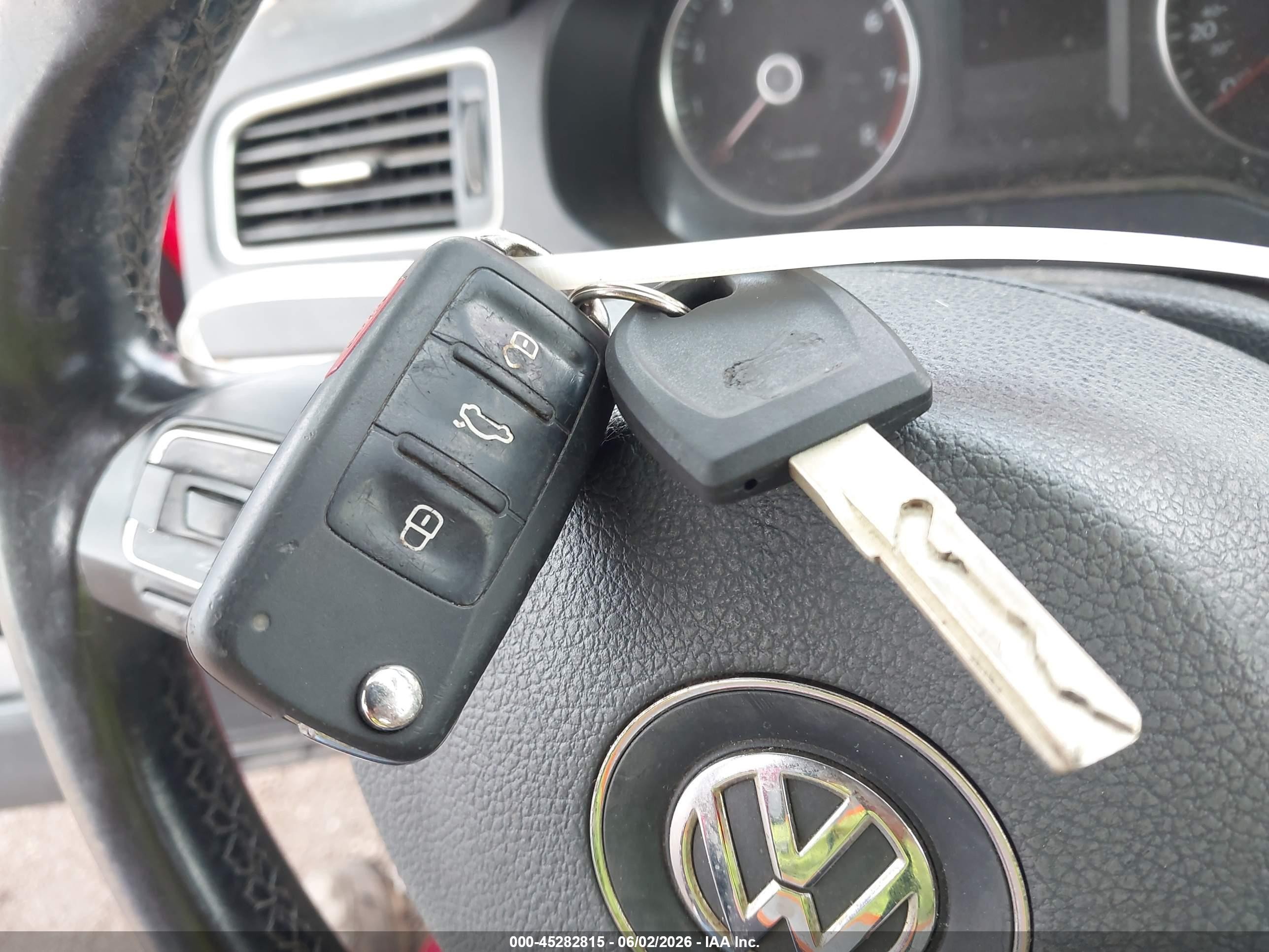 2013 Volkswagen Jetta 2.5l Se Red vin: 3VWDX7AJ3DM401474