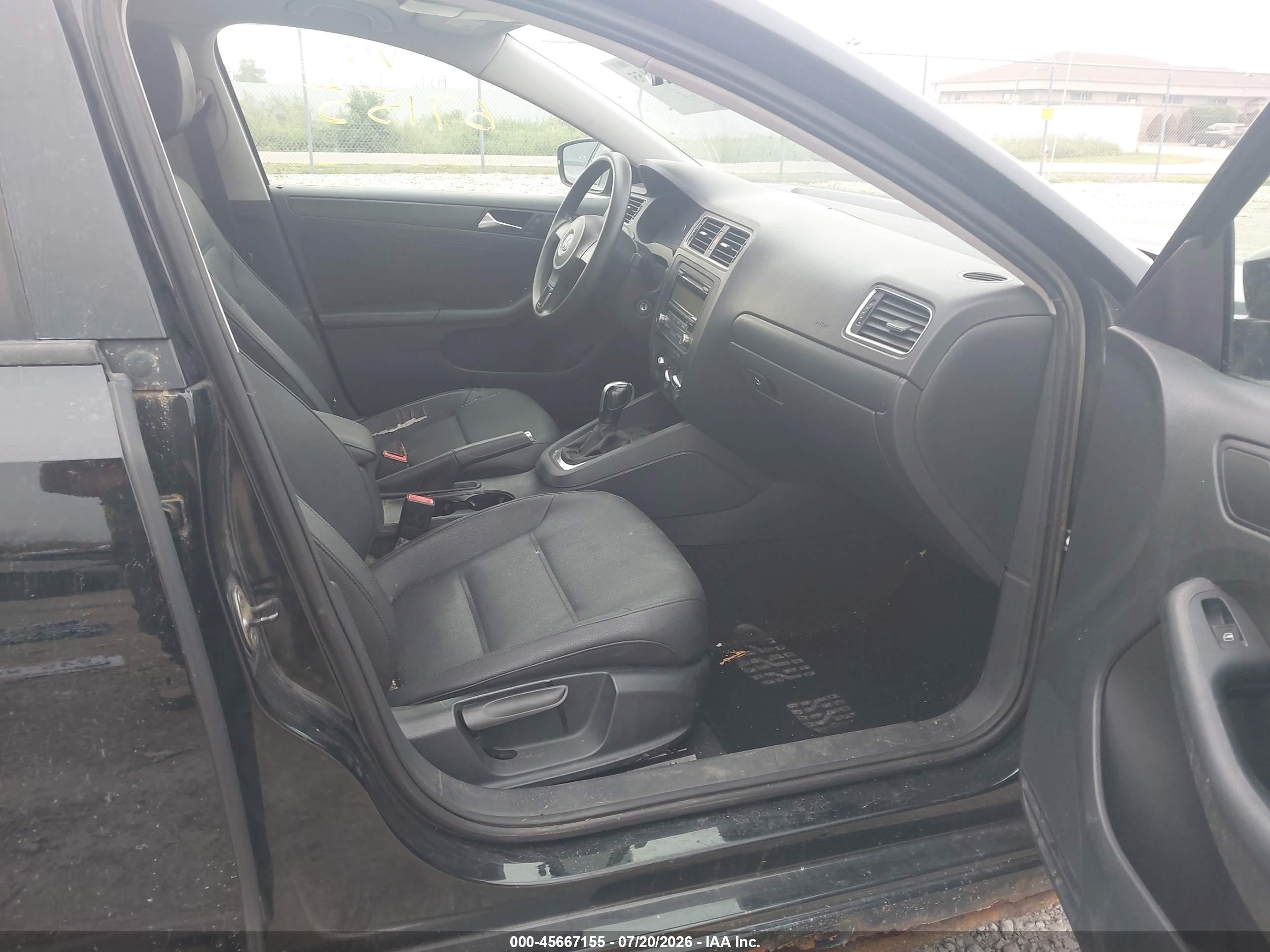2011 Volkswagen Jetta 2.5l Se Черный vin: 3VWDX7AJ4BM330444