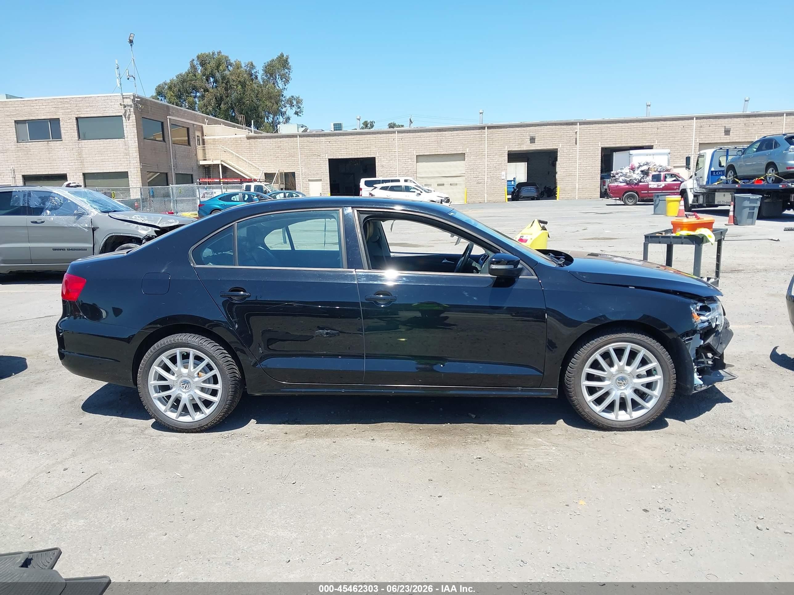 2011 Volkswagen Jetta 2.5l Se Black vin: 3VWDX7AJ4BM368143