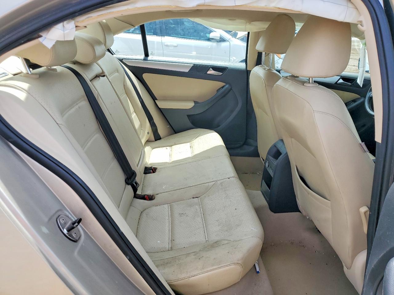 2013 Volkswagen Jetta Se Желто-коричневый vin: 3VWDX7AJ4DM282138