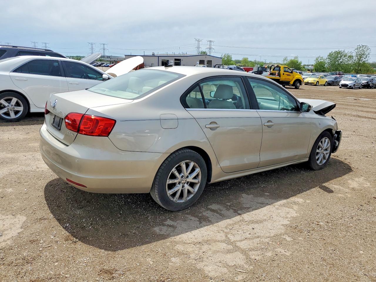 2013 Volkswagen Jetta Se Желто-коричневый vin: 3VWDX7AJ4DM282138