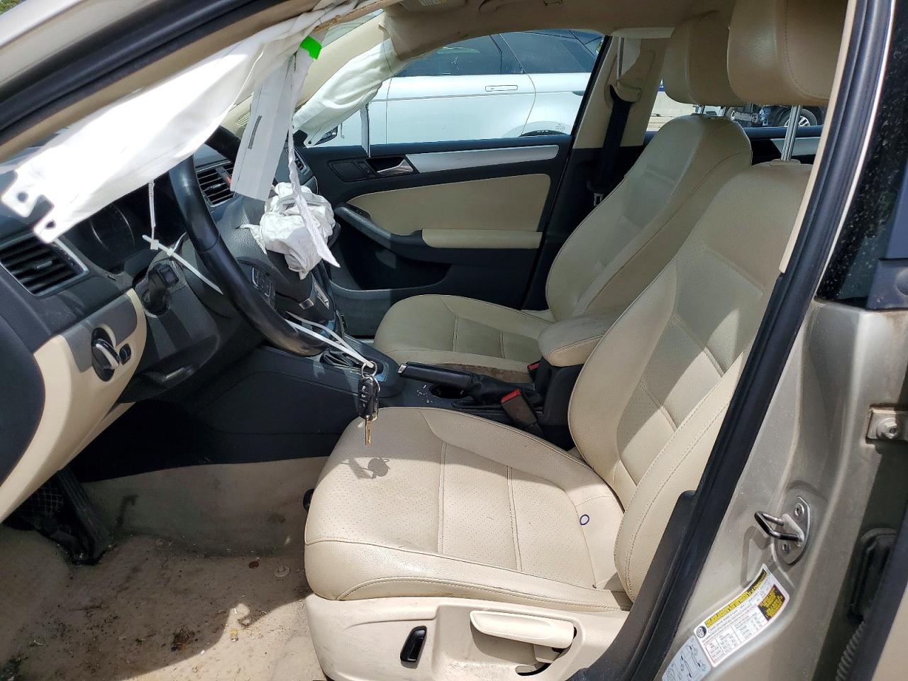 2013 Volkswagen Jetta Se Желто-коричневый vin: 3VWDX7AJ4DM282138