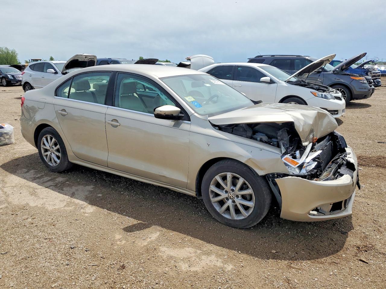 2013 Volkswagen Jetta Se Желто-коричневый vin: 3VWDX7AJ4DM282138