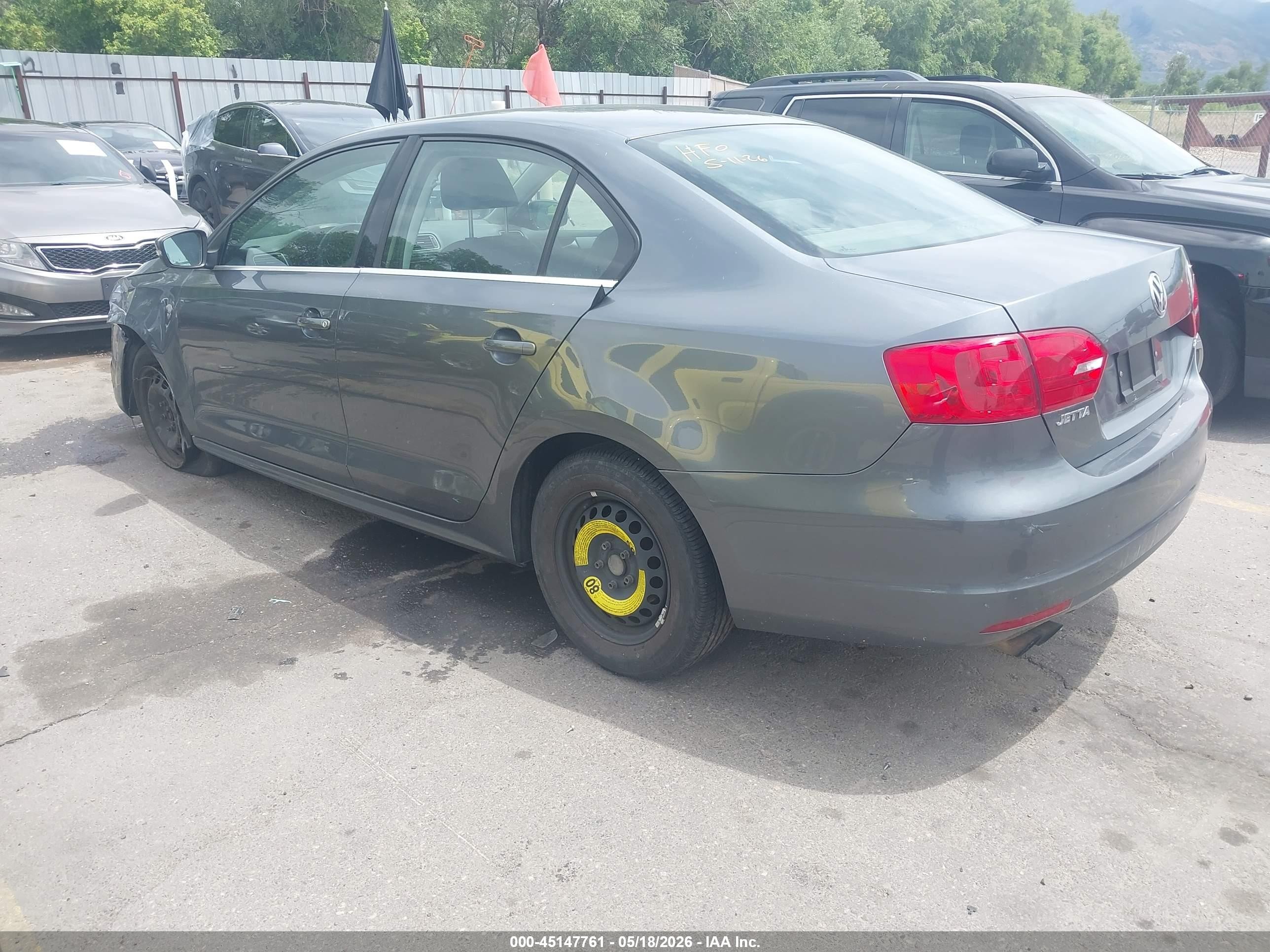 2013 Volkswagen Jetta 2.5l Se Gray vin: 3VWDX7AJ4DM305675