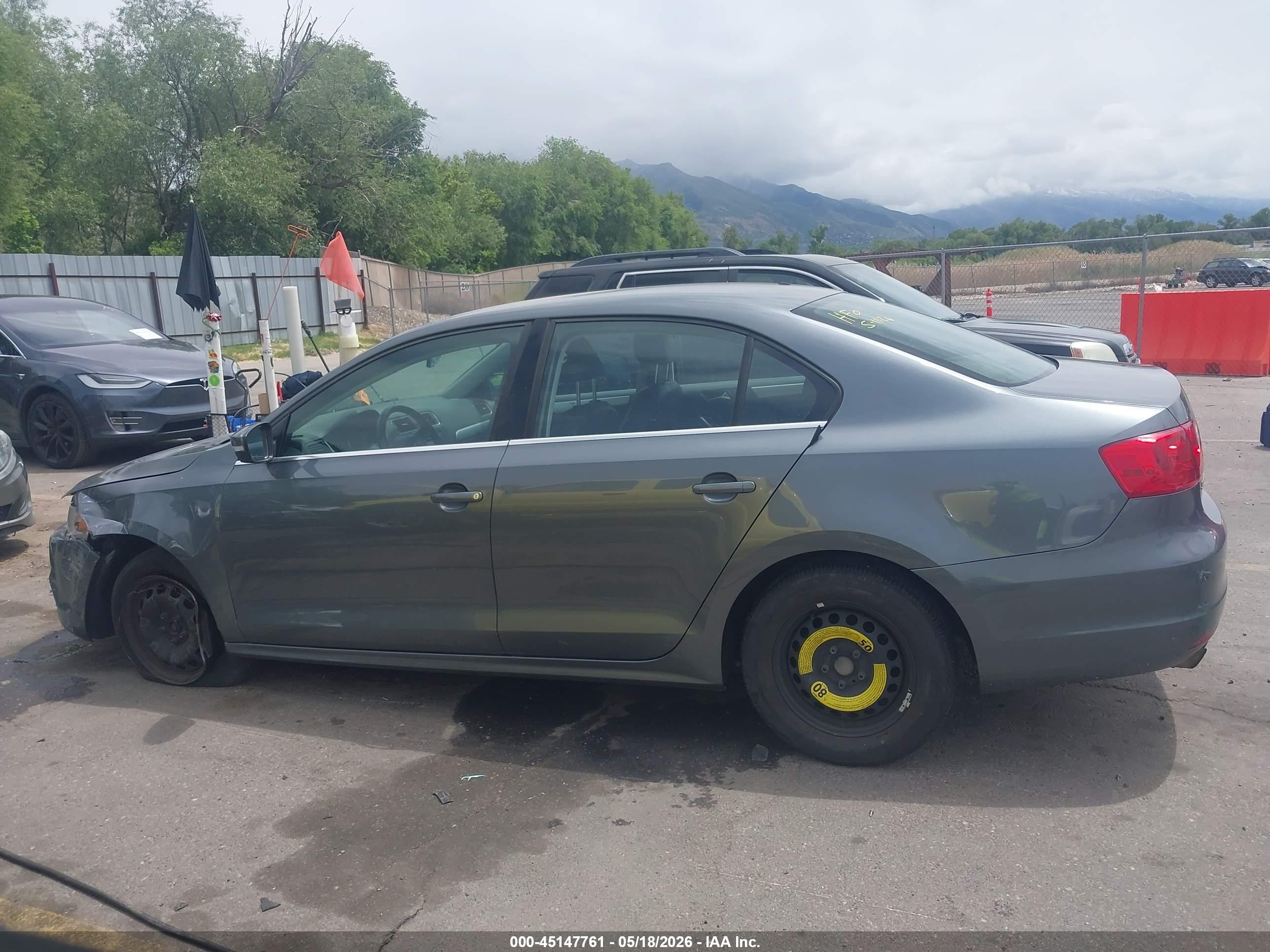 2013 Volkswagen Jetta 2.5l Se Gray vin: 3VWDX7AJ4DM305675