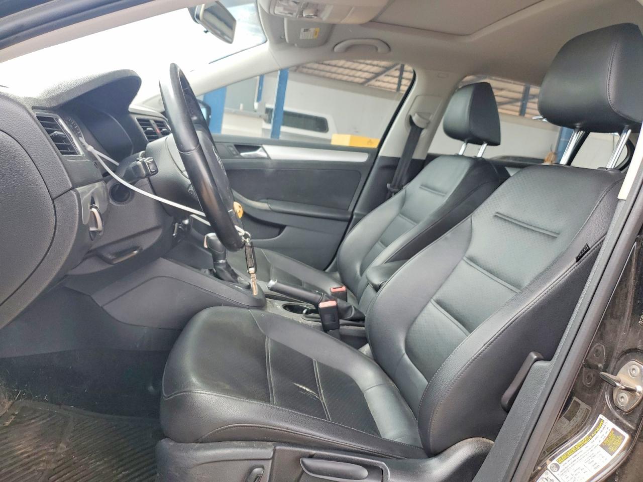 2013 Volkswagen Jetta Se Black vin: 3VWDX7AJ4DM362295