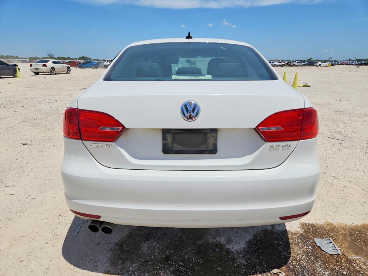 2011 Volkswagen Jetta Se Белый vin: 3VWDX7AJ5BM305374