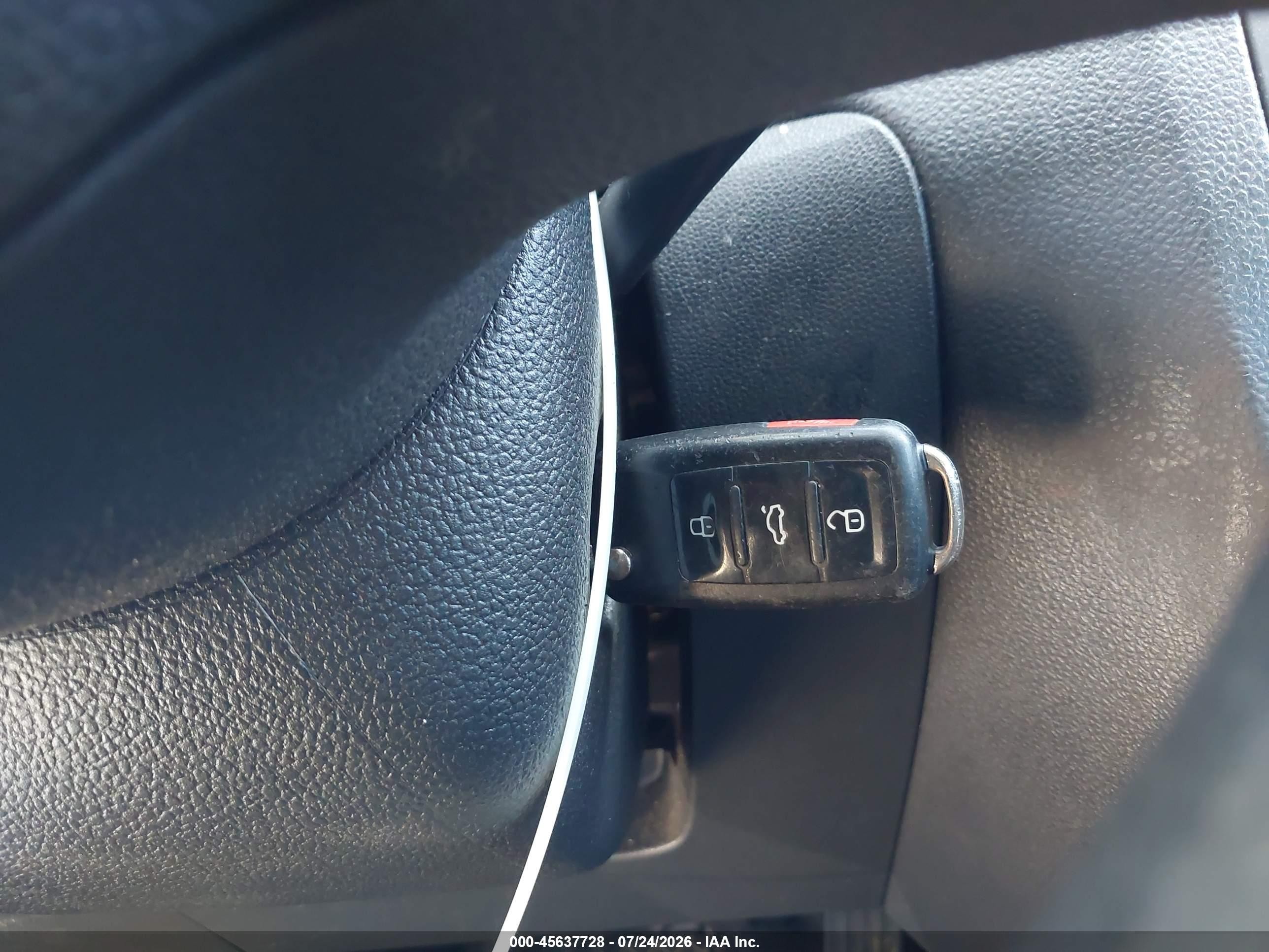 2011 Volkswagen Jetta 2.5l Se Белый vin: 3VWDX7AJ5BM371018