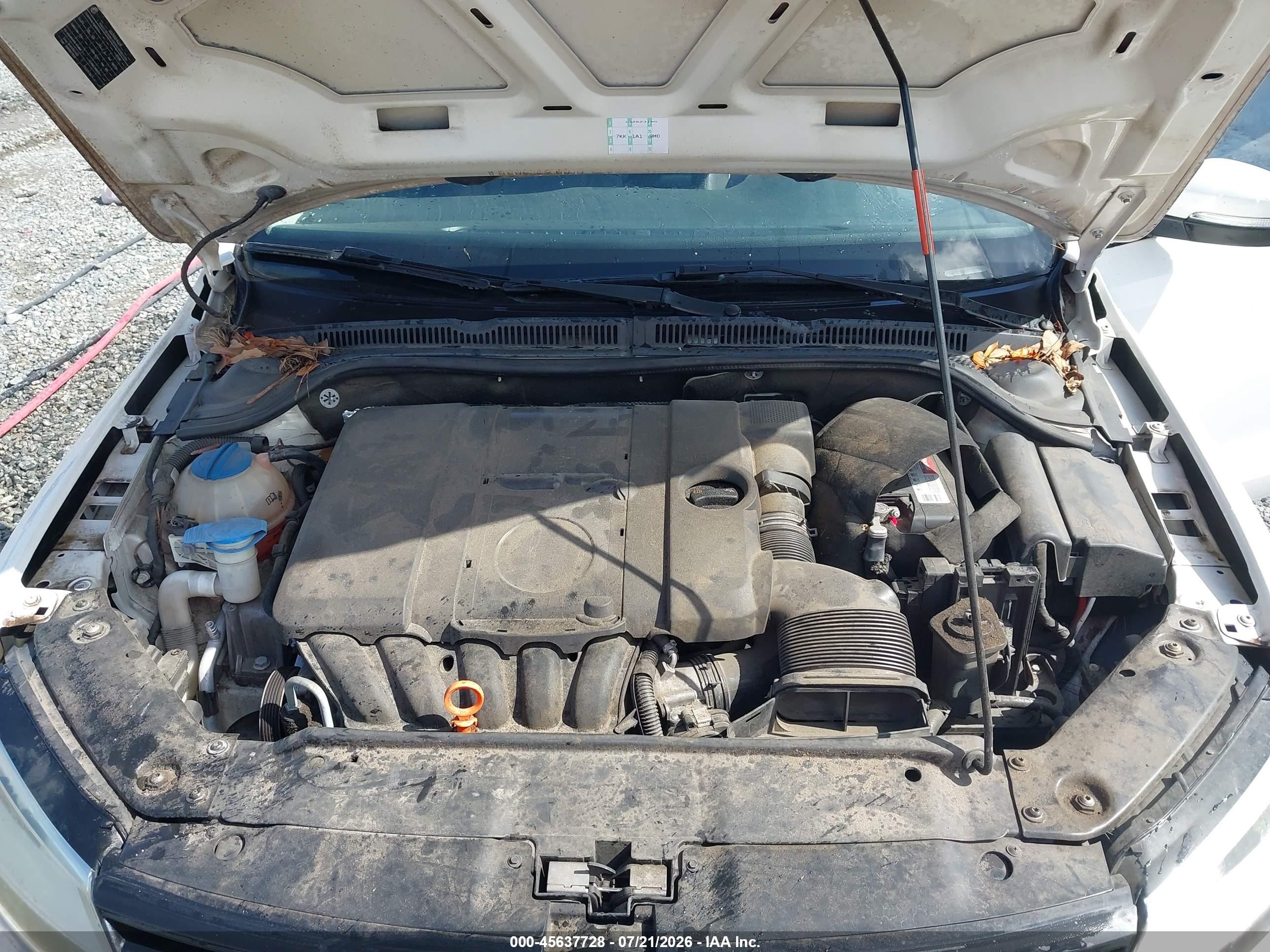 2011 Volkswagen Jetta 2.5l Se Белый vin: 3VWDX7AJ5BM371018