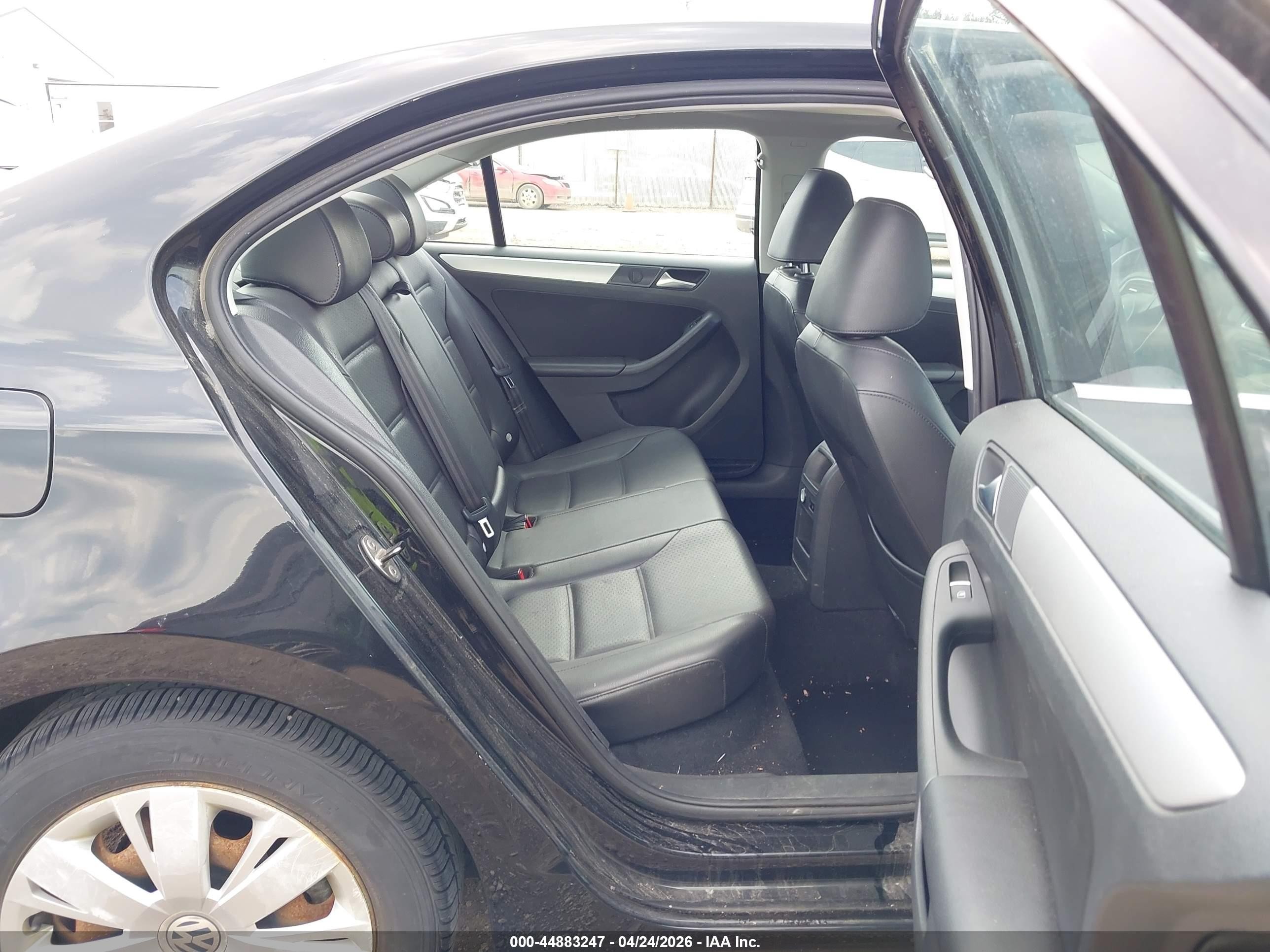 2013 Volkswagen Jetta 2.5l Se Black vin: 3VWDX7AJ5DM255918