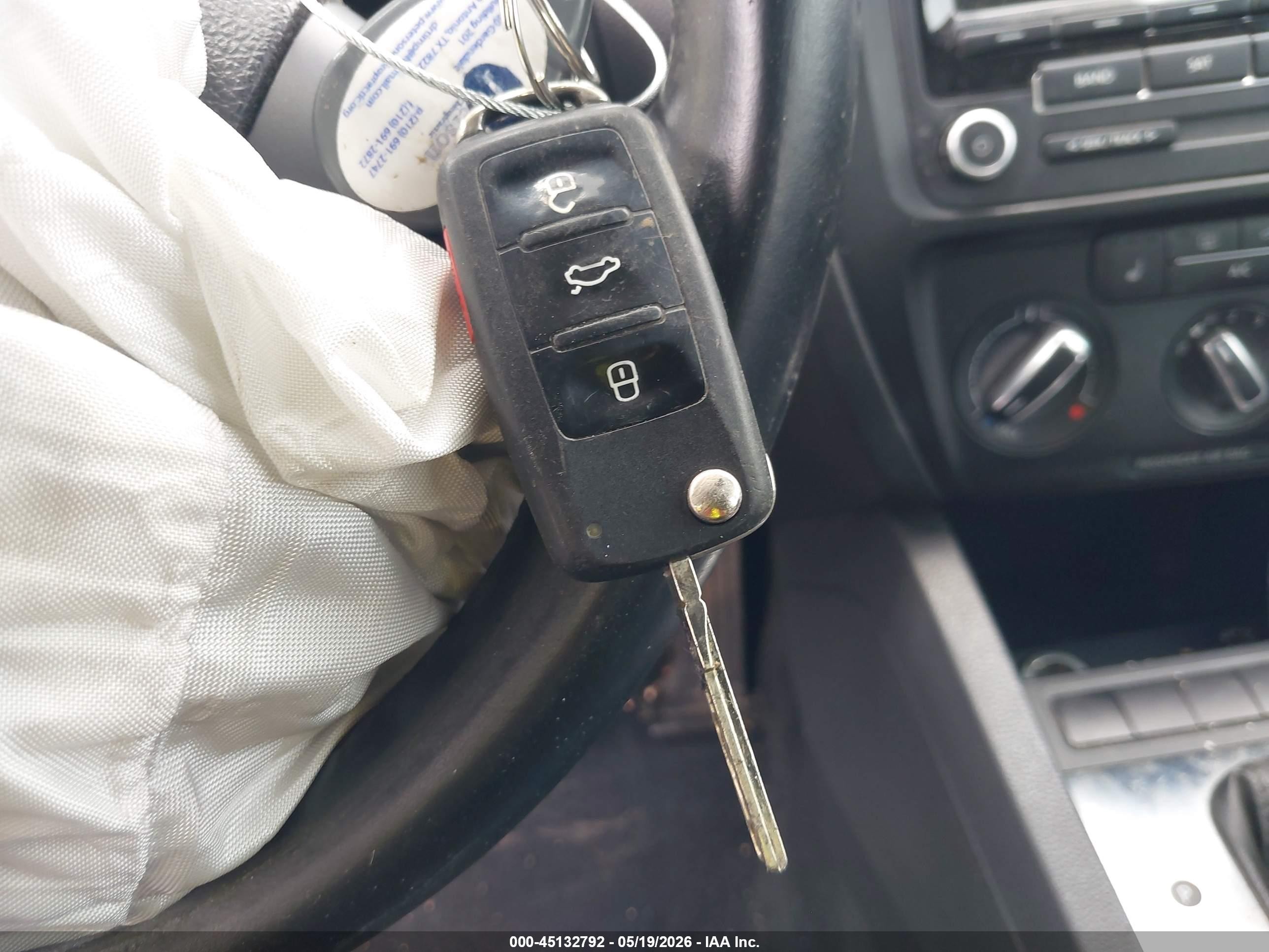2013 Volkswagen Jetta 2.5l Se Серебряный vin: 3VWDX7AJ5DM372222