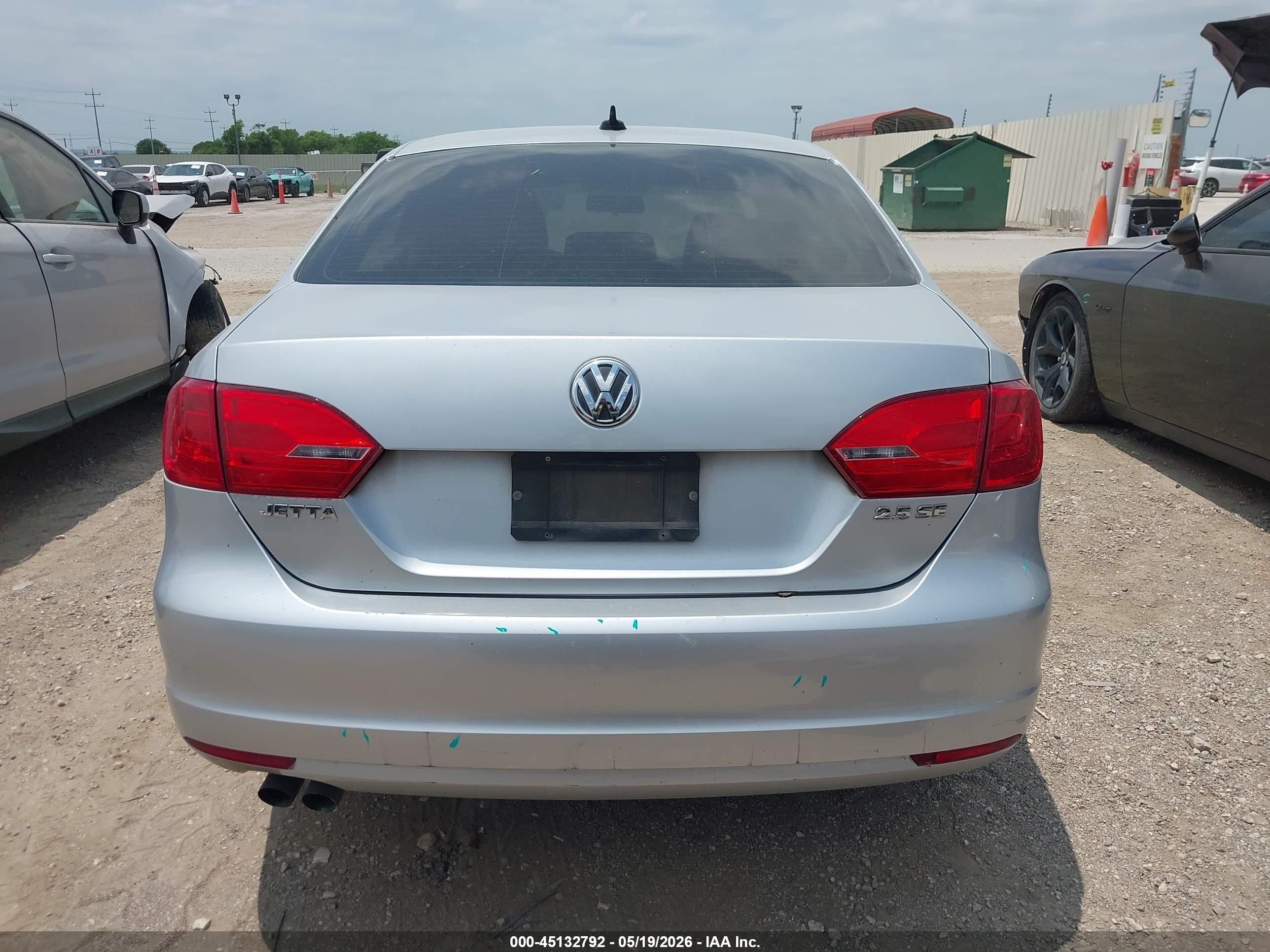 2013 Volkswagen Jetta 2.5l Se Серебряный vin: 3VWDX7AJ5DM372222