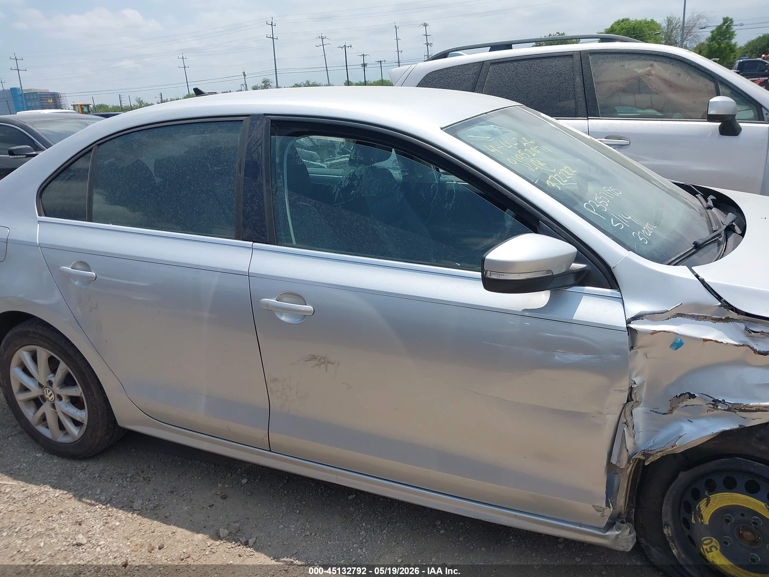 2013 Volkswagen Jetta 2.5l Se Серебряный vin: 3VWDX7AJ5DM372222