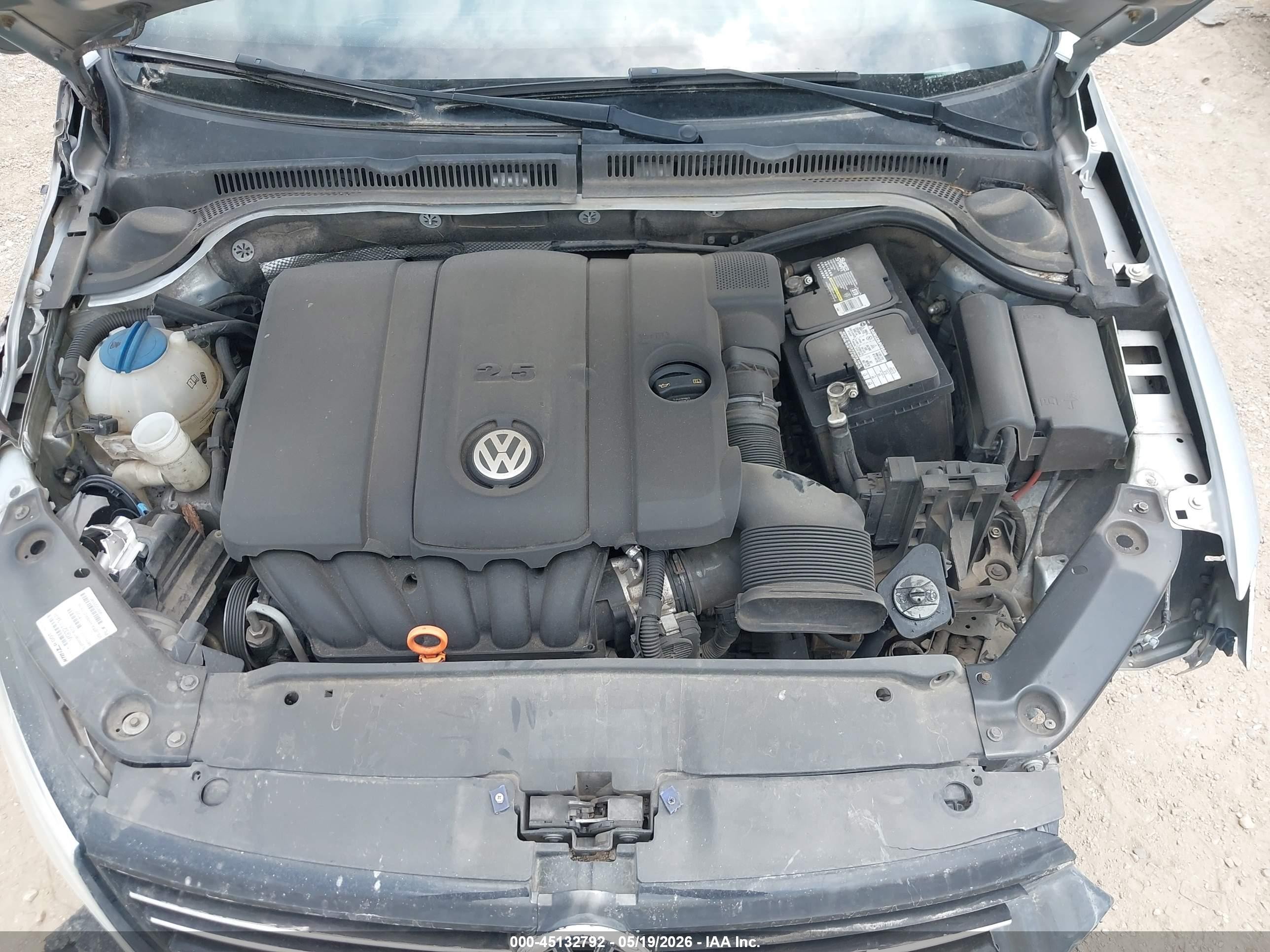 2013 Volkswagen Jetta 2.5l Se Серебряный vin: 3VWDX7AJ5DM372222