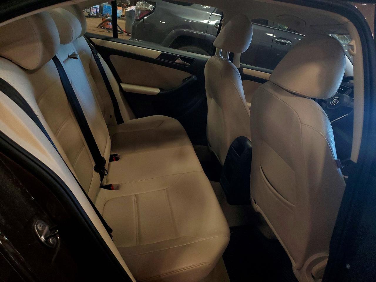 2011 Volkswagen Jetta Se Brown vin: 3VWDX7AJ6BM384778