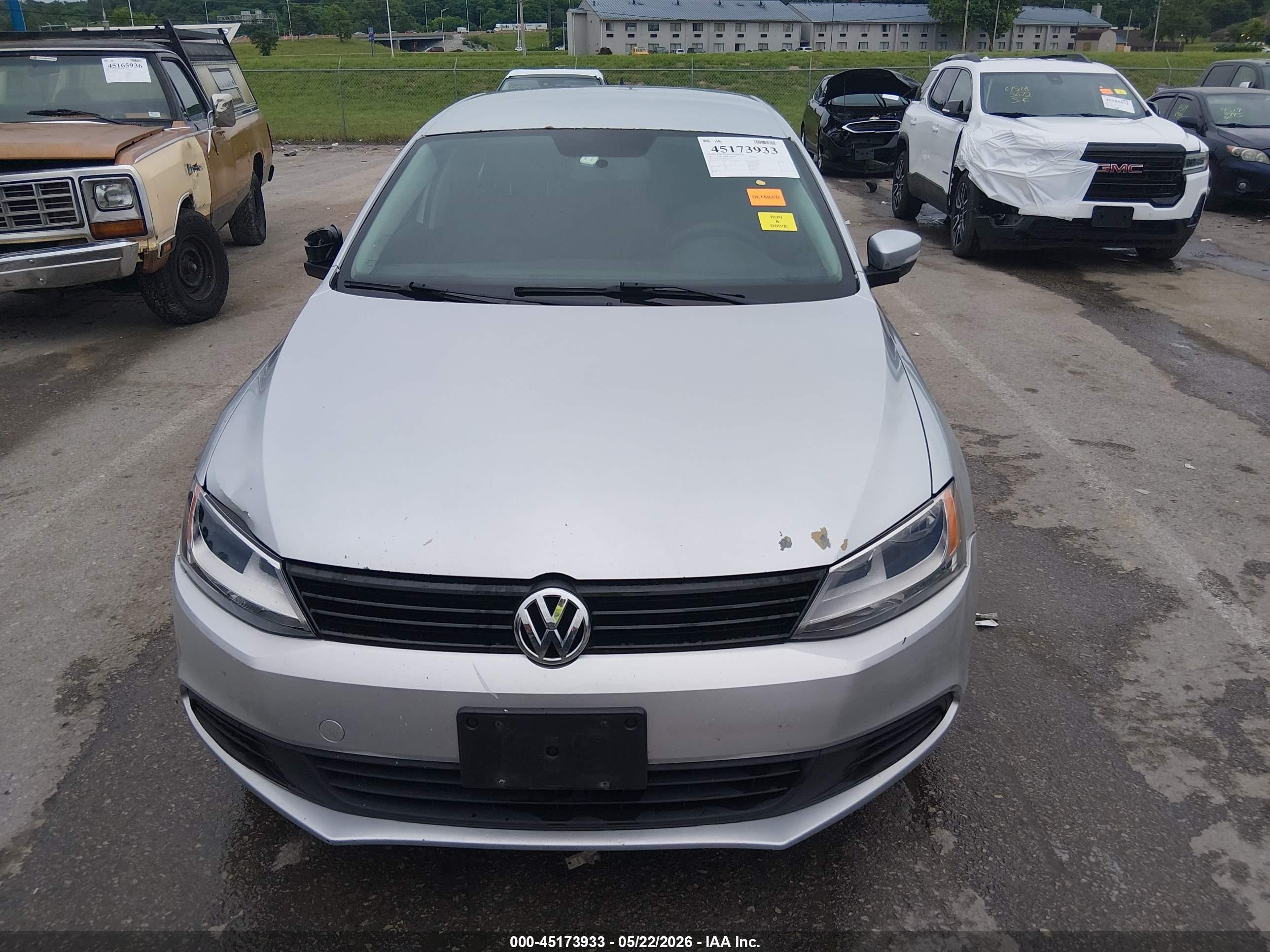 2011 Volkswagen Jetta 2.5l Se Silver vin: 3VWDX7AJ6BM384926