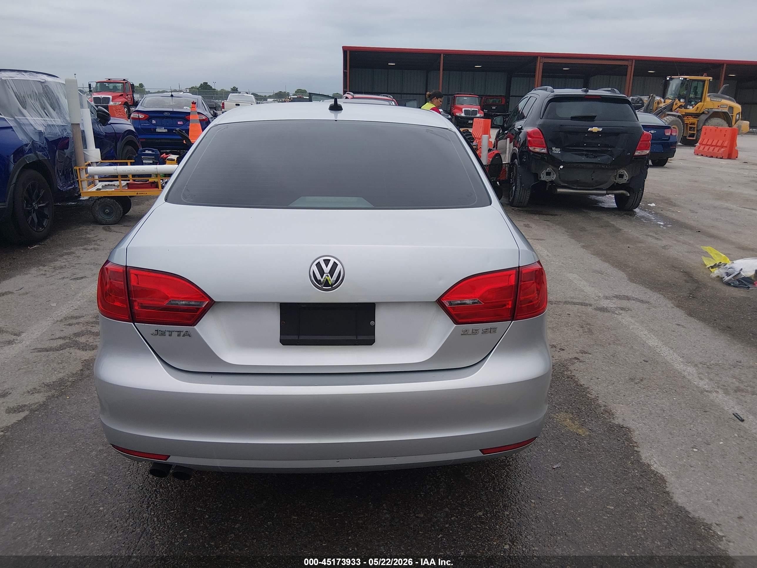2011 Volkswagen Jetta 2.5l Se Silver vin: 3VWDX7AJ6BM384926
