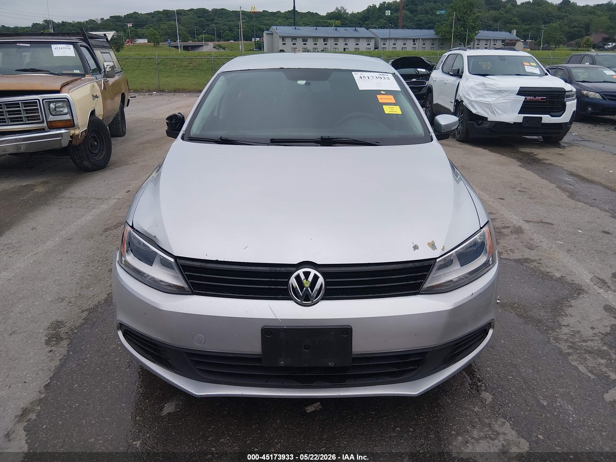 2011 Volkswagen Jetta 2.5l Se Silver vin: 3VWDX7AJ6BM384926