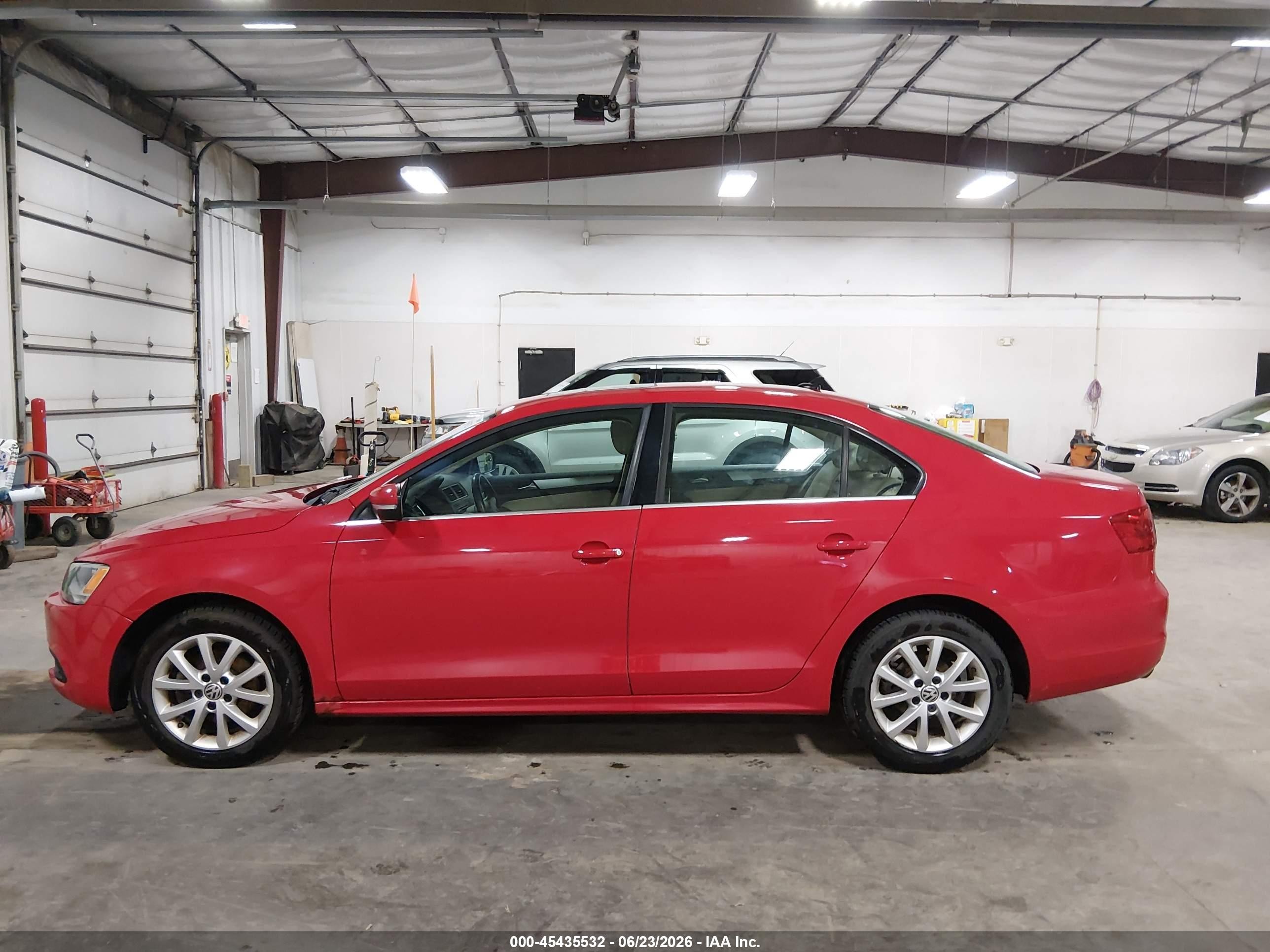 2013 Volkswagen Jetta 2.5l Se Red vin: 3VWDX7AJ6DM368406
