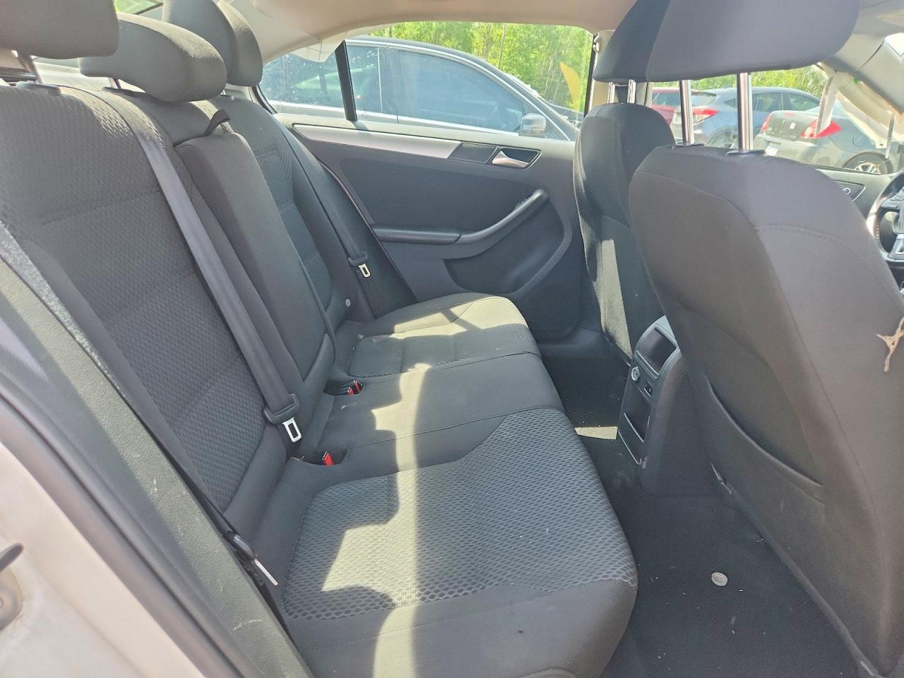 2013 Volkswagen Jetta Se White vin: 3VWDX7AJ6DM435425
