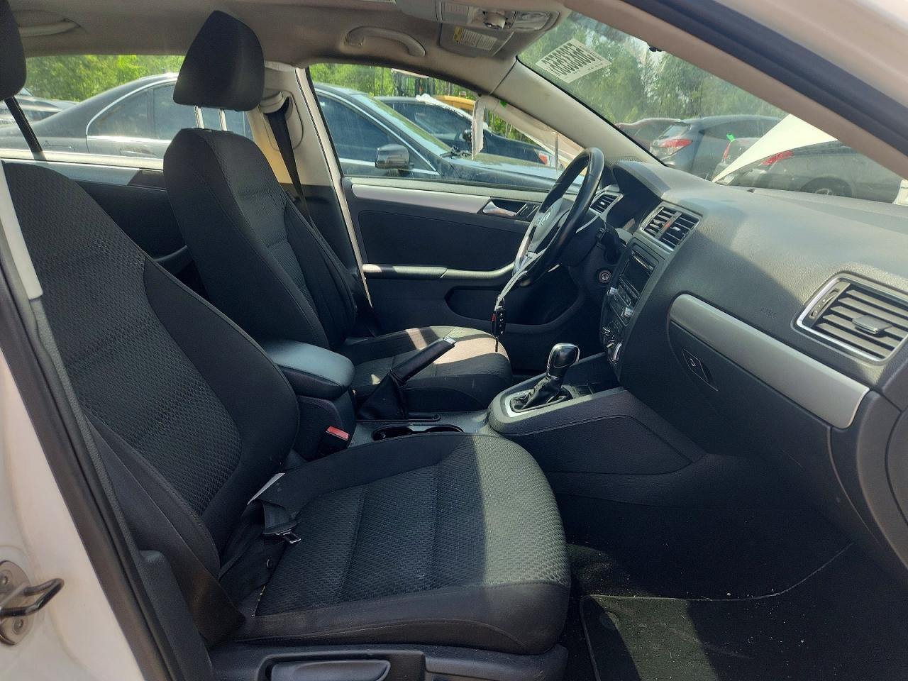 2013 Volkswagen Jetta Se White vin: 3VWDX7AJ6DM435425