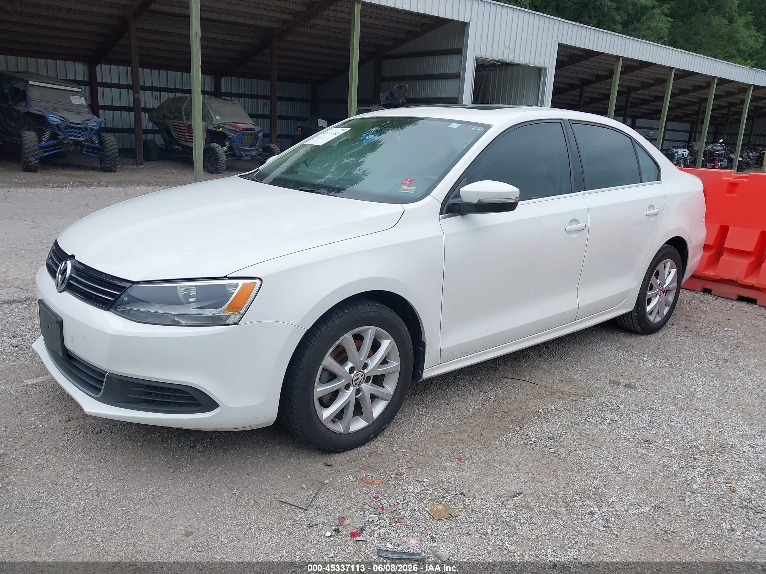 2013 Volkswagen Jetta 2.5l Se Белый vin: 3VWDX7AJ6DM448644